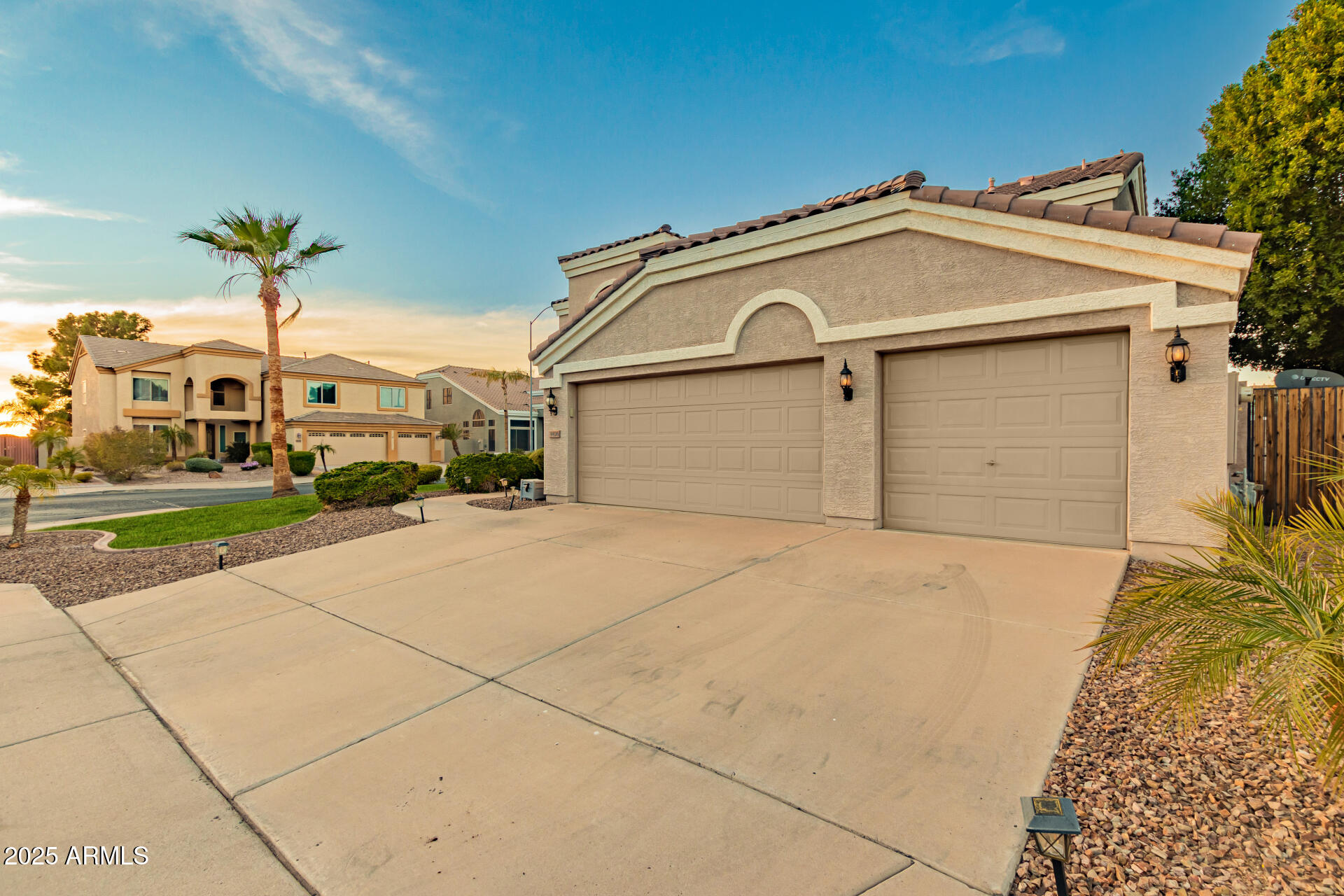 9426 E LOS LAGOS VISTA Avenue