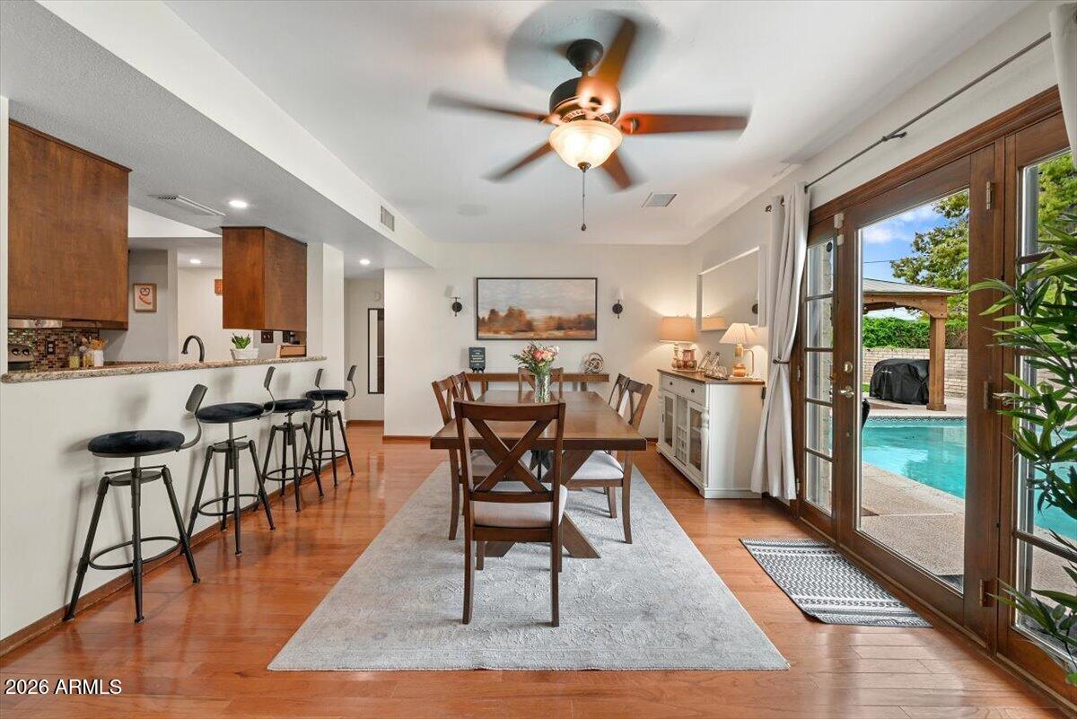 Properties 4 7526 S FOREST Avenue