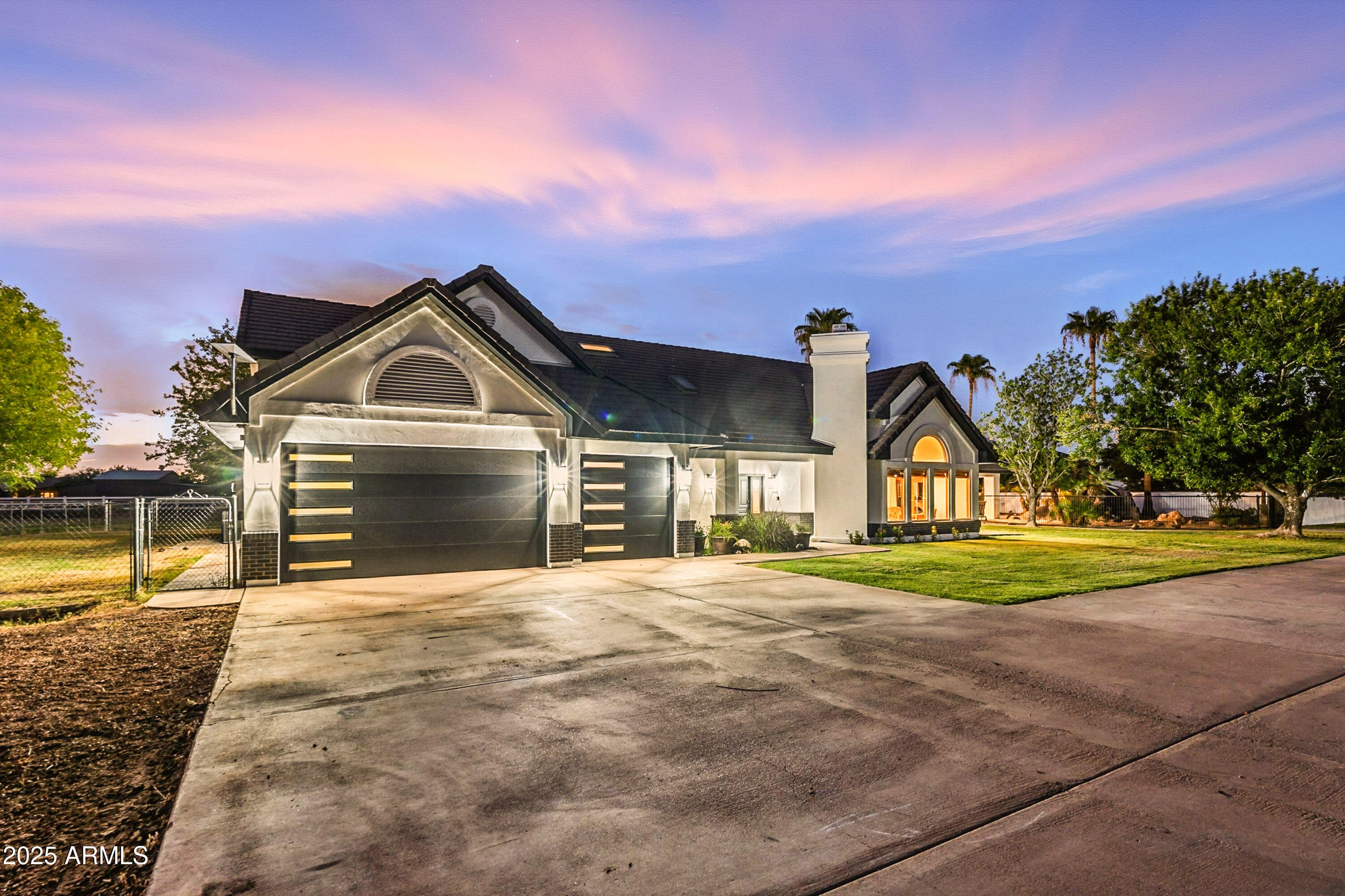 140 E PONY Lane