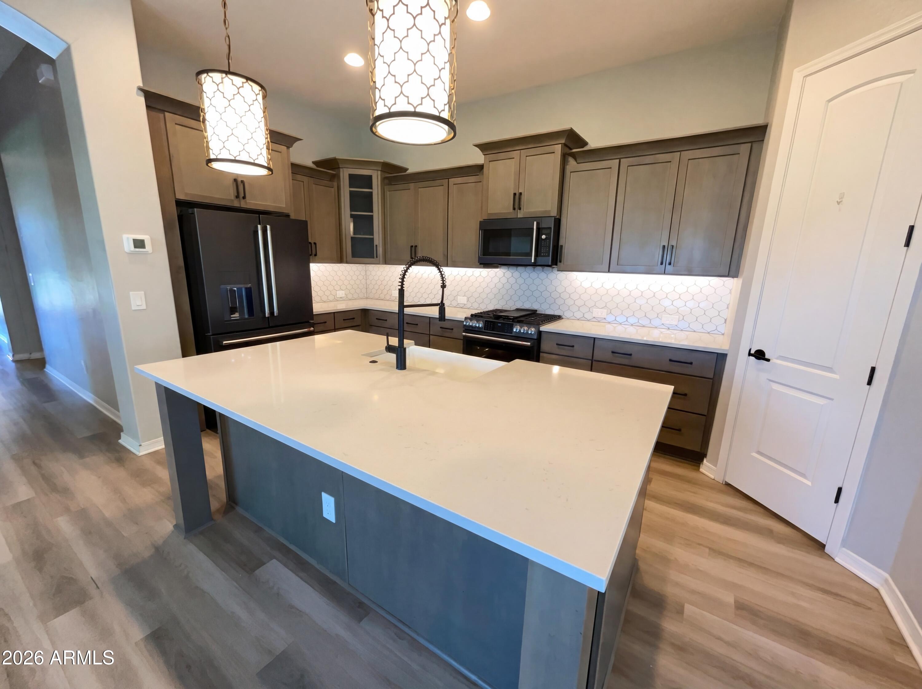 3956 E ARABIAN Drive