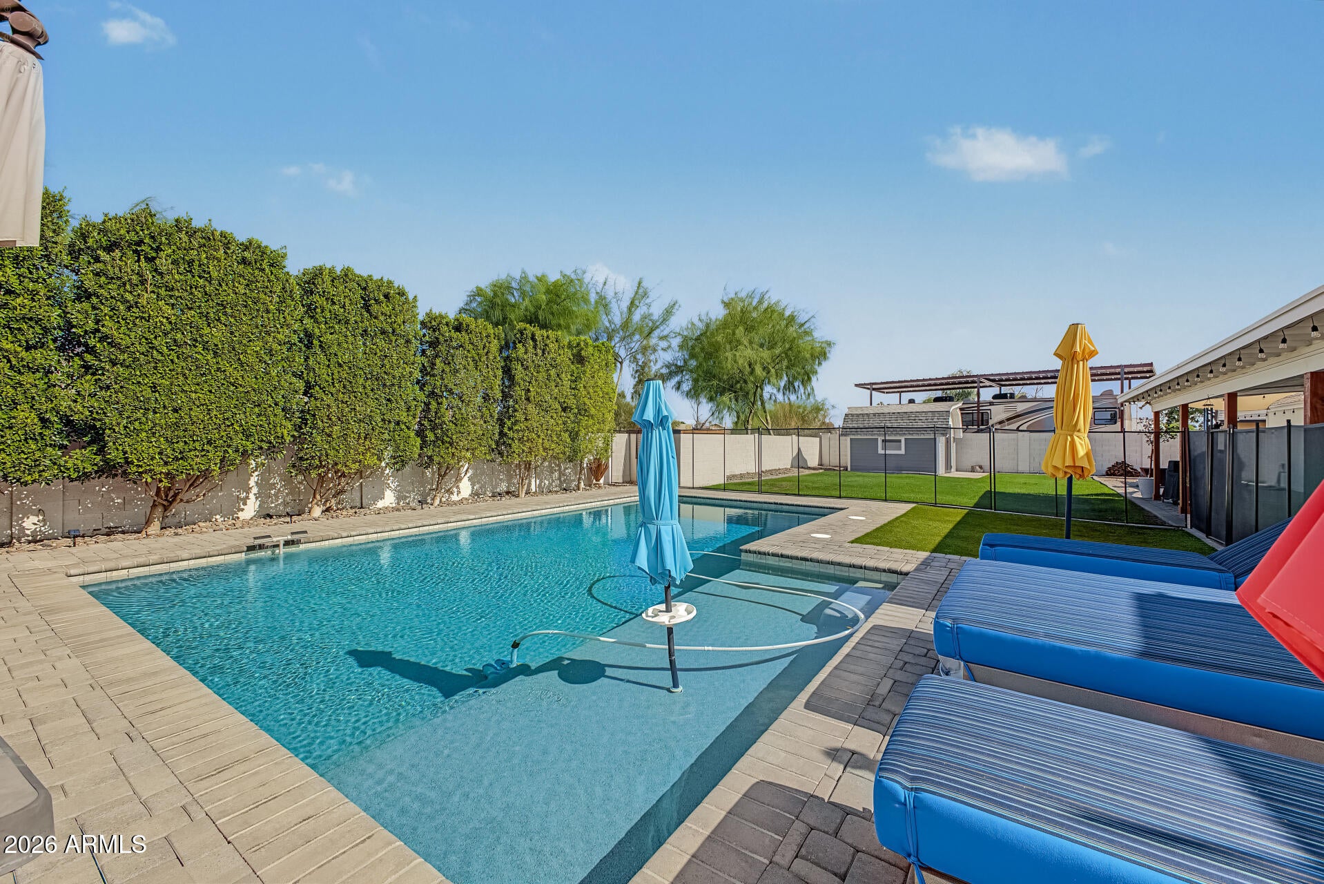 234 E AVENIDA SIERRA MADRE --