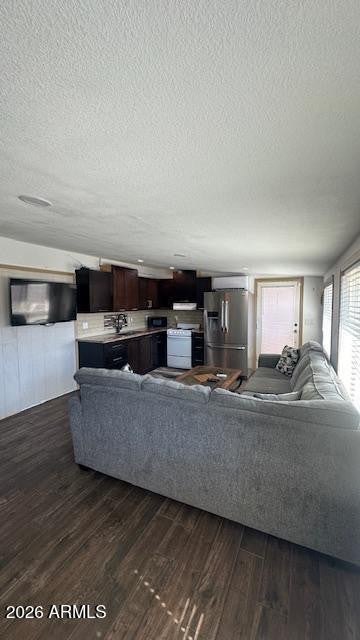 841 W Watson Drive