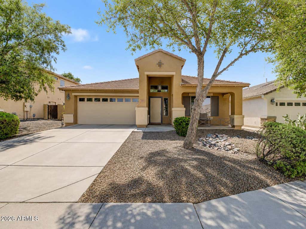 Photo of 2835 E Quiet Hollow Lane, Phoenix, AZ 85024 (MLS # 7057153)