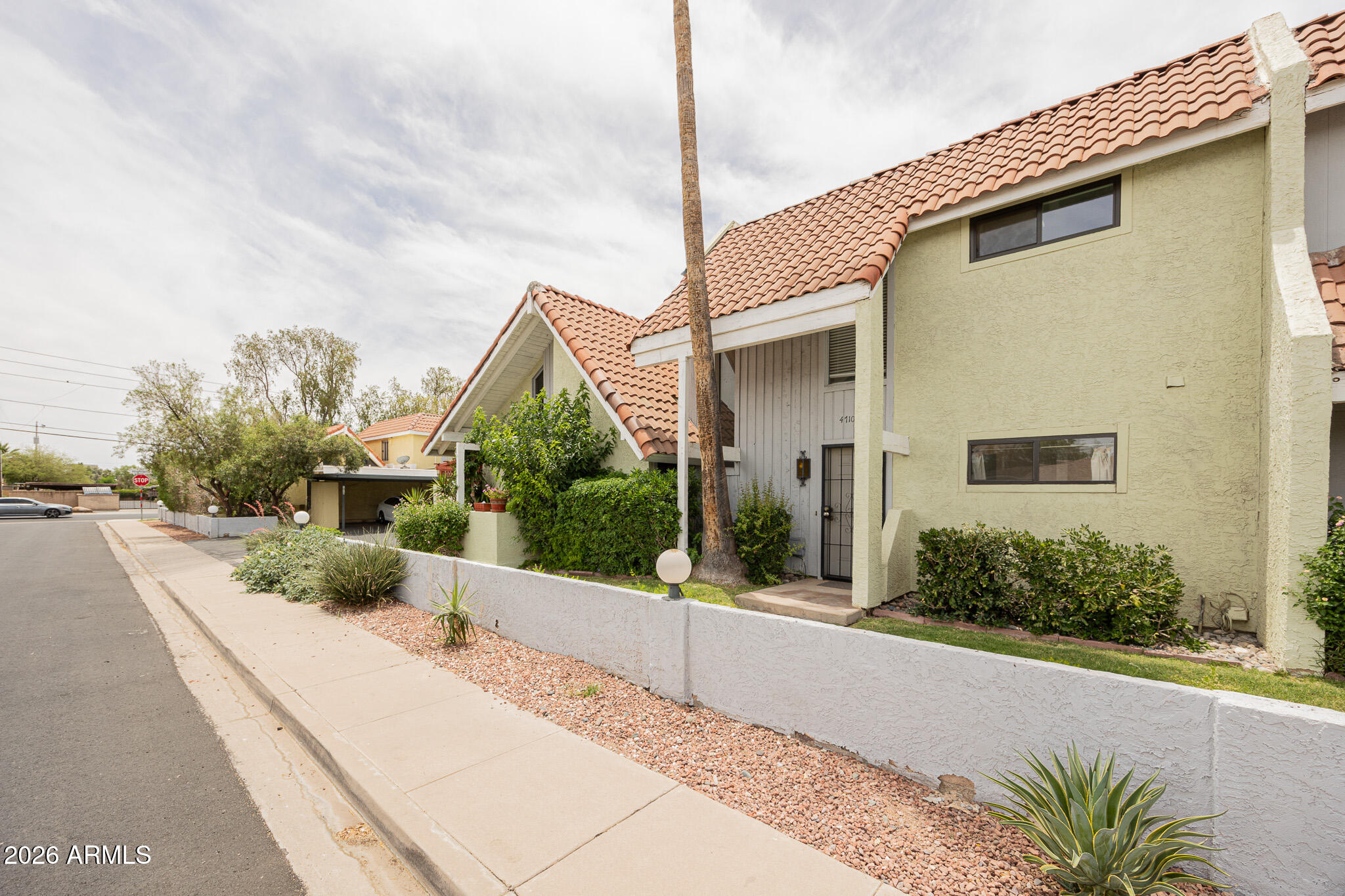 4710 N 10TH Place