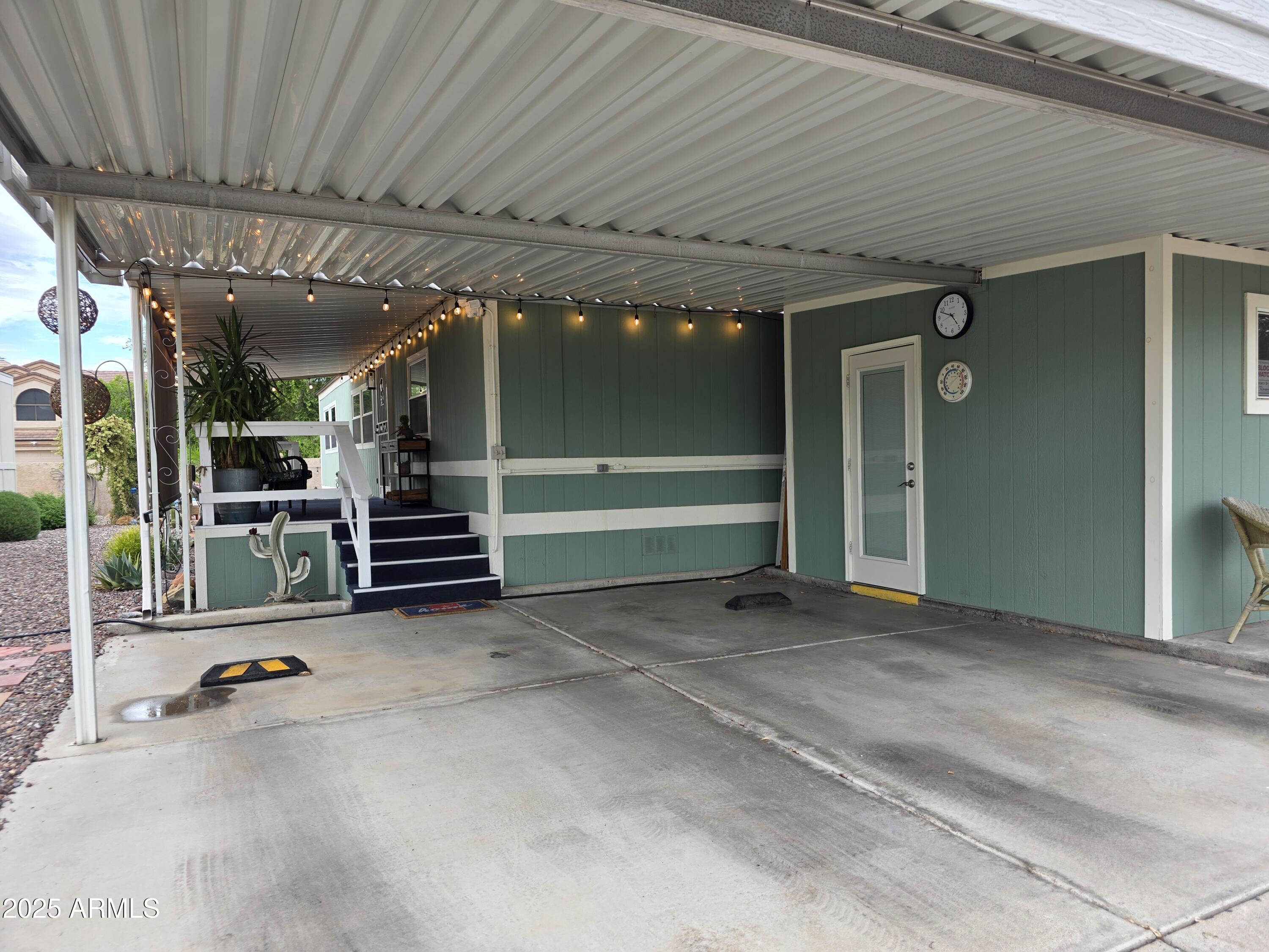 2233 E BEHREND Drive 26