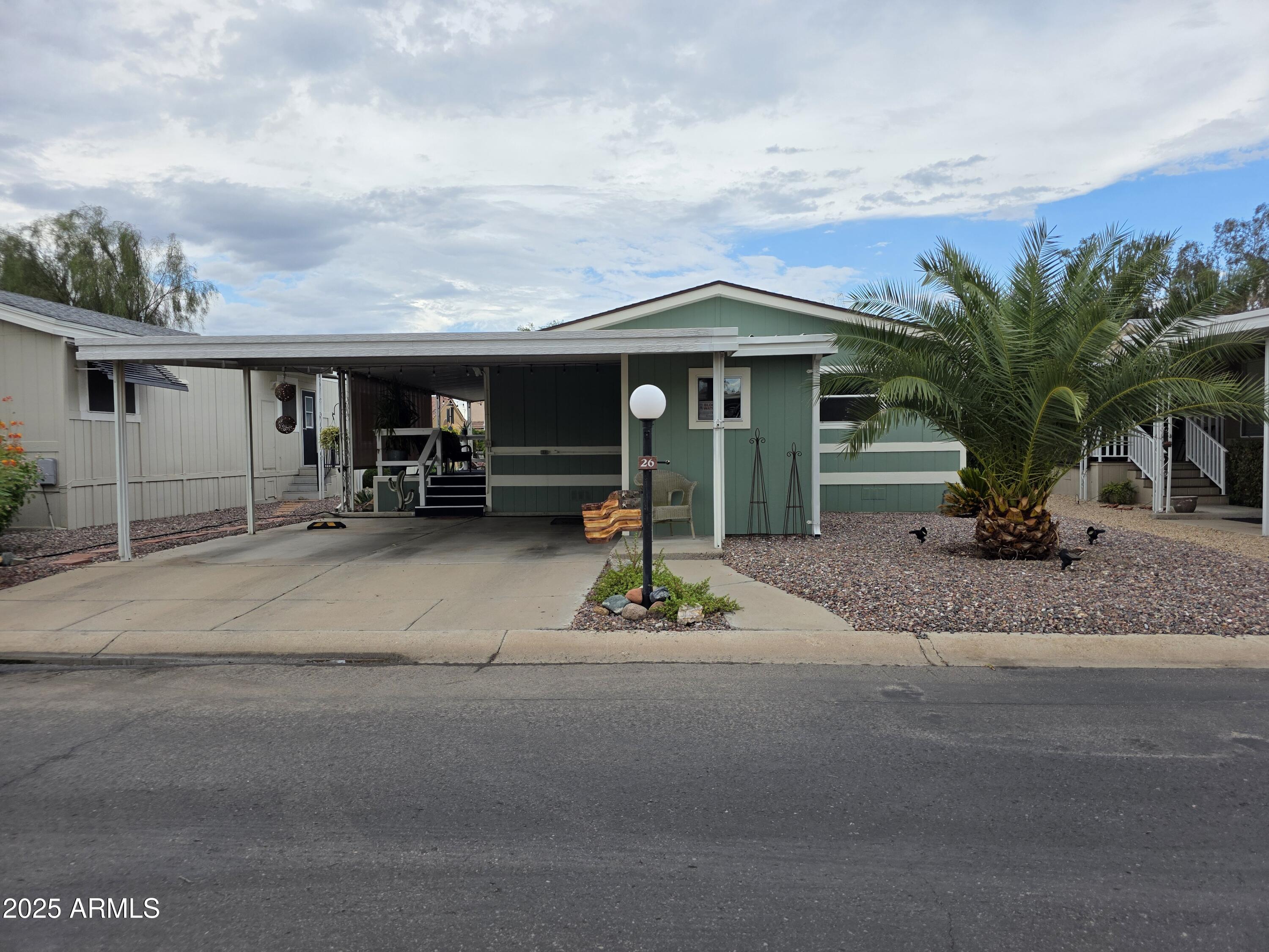 2233 E BEHREND Drive 26