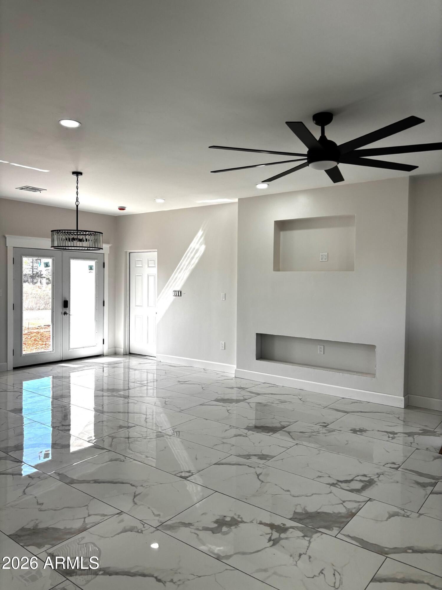 4000 N SANTA FE Avenue