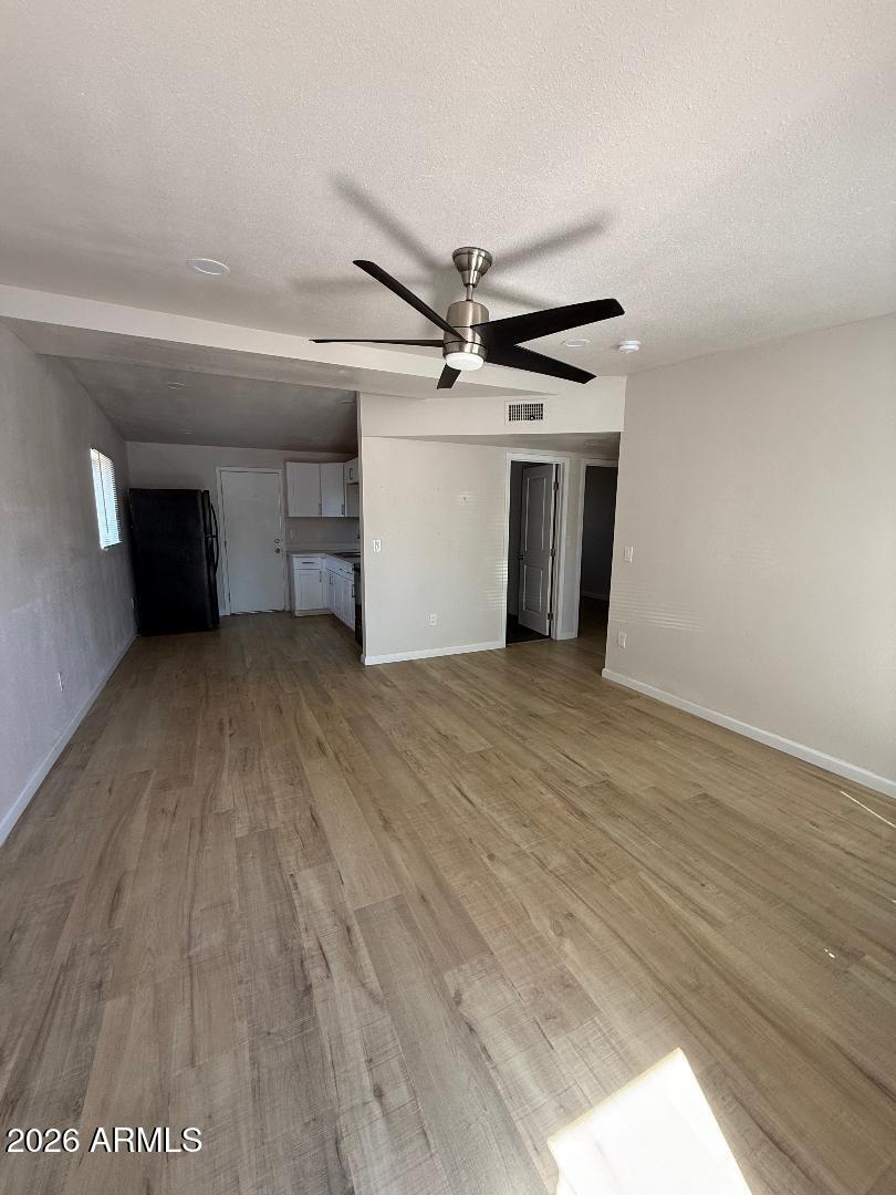 1215 E MISSION Lane