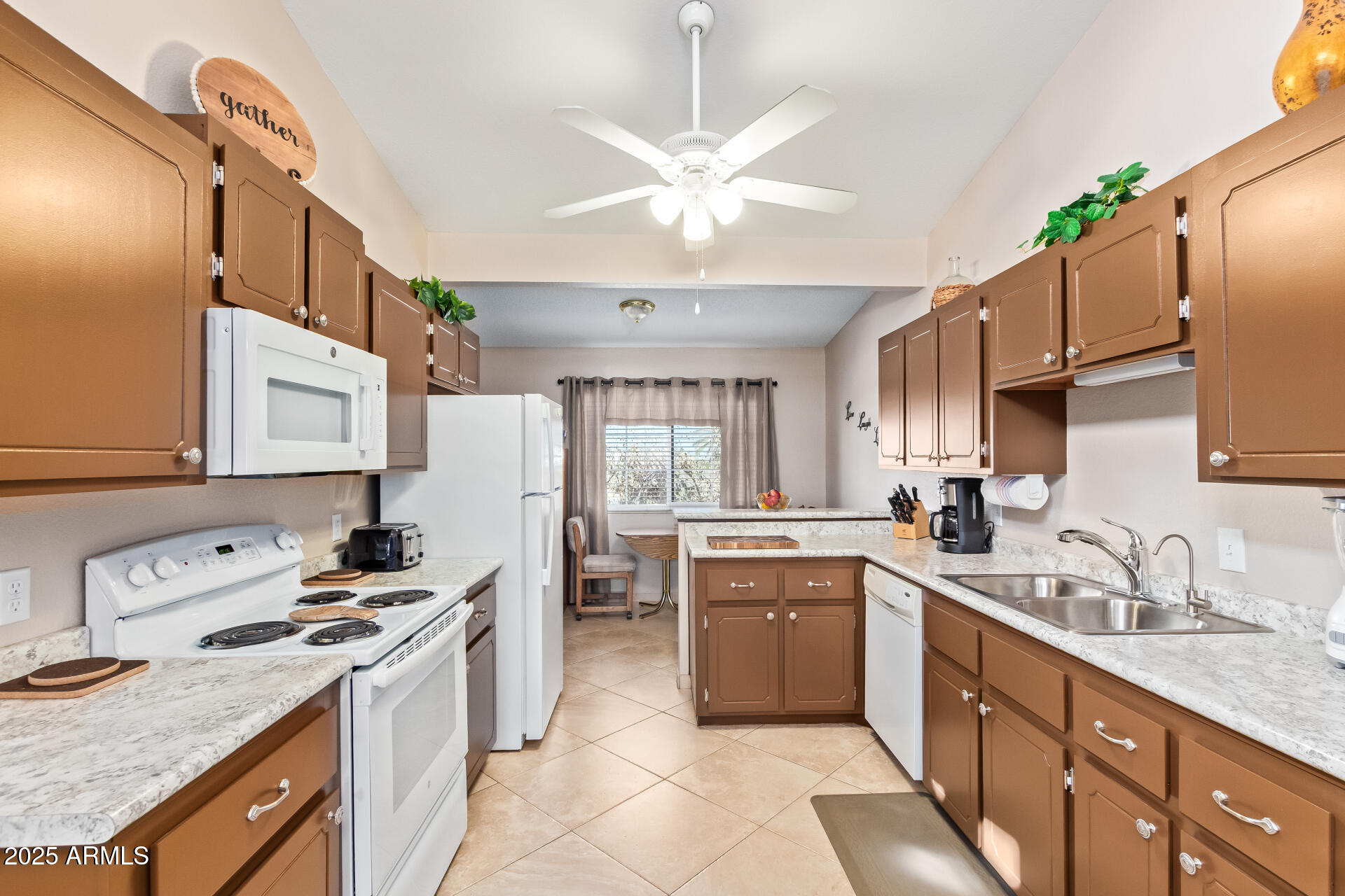 455 S DELAWARE Drive 106