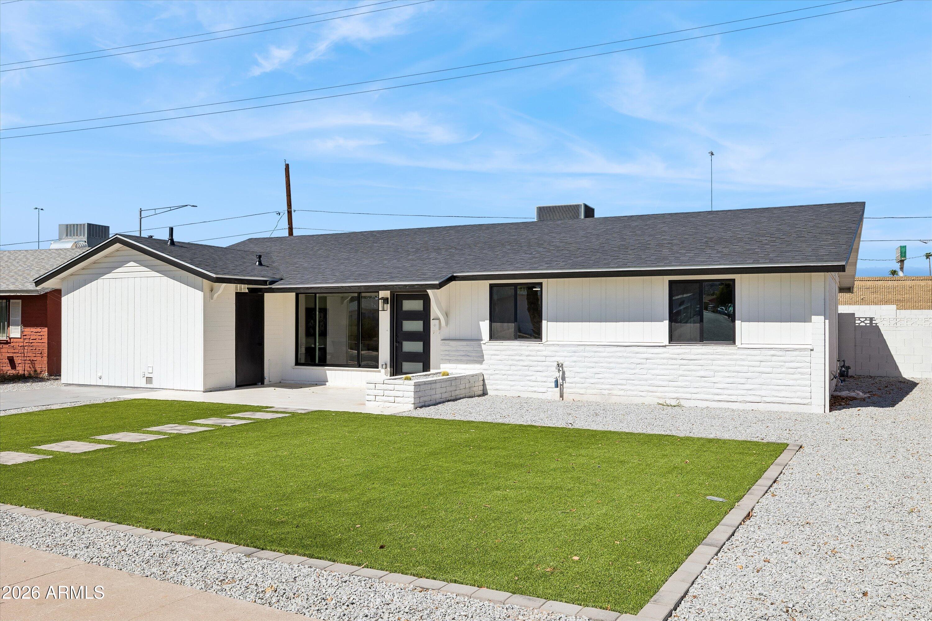 12240 N 26TH Drive