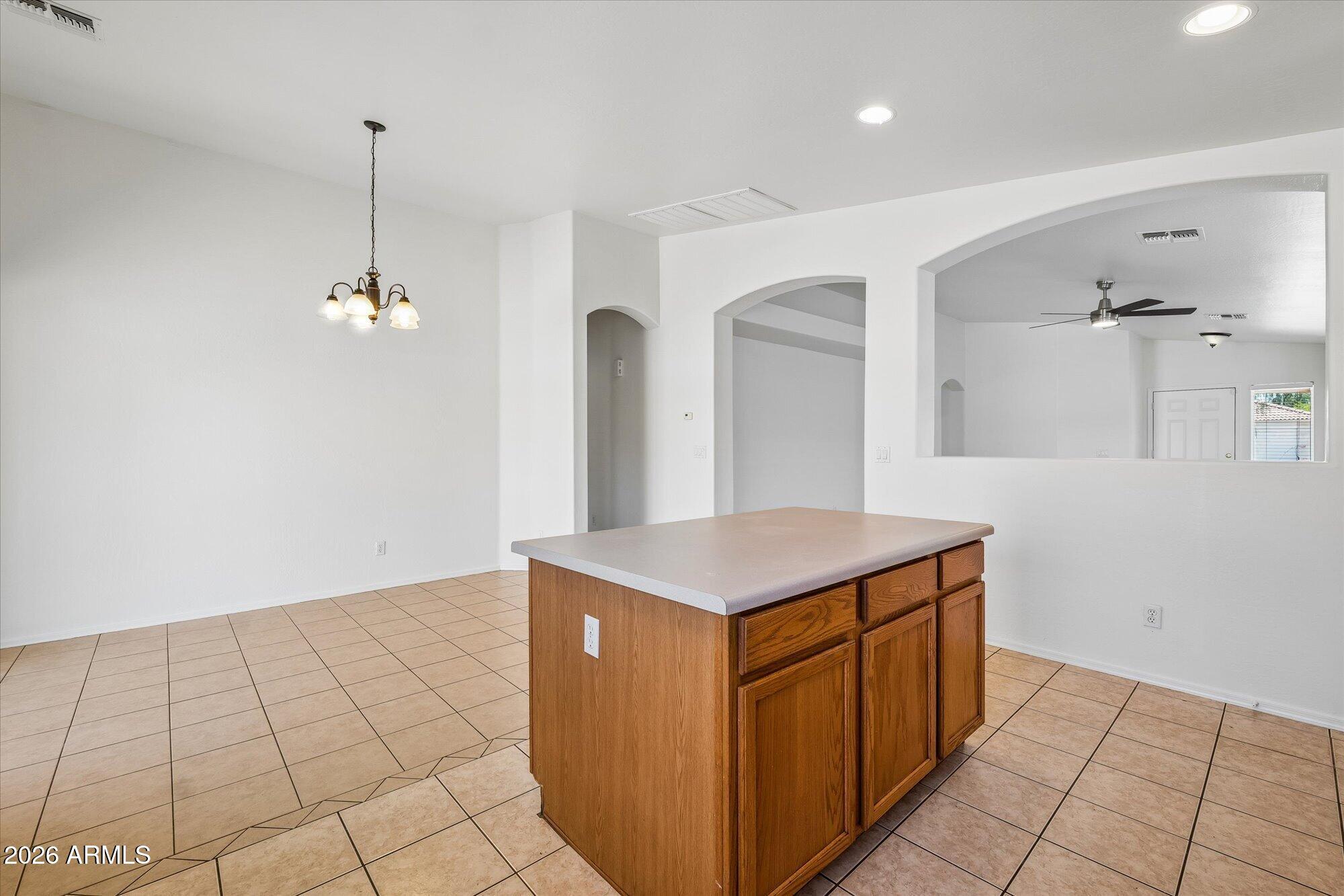 15124 W ADAMS Street