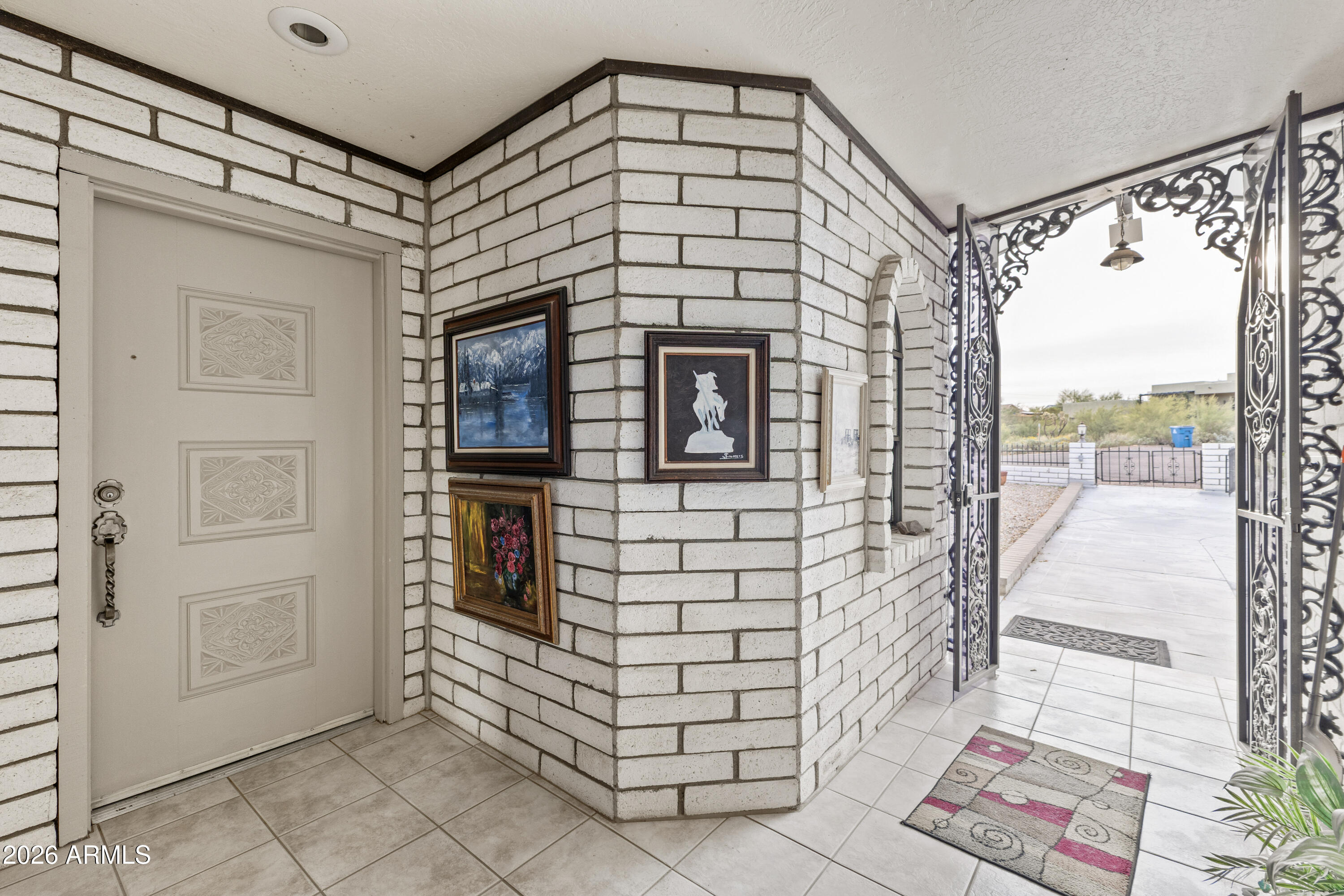 322 N CLEOPATRA Street