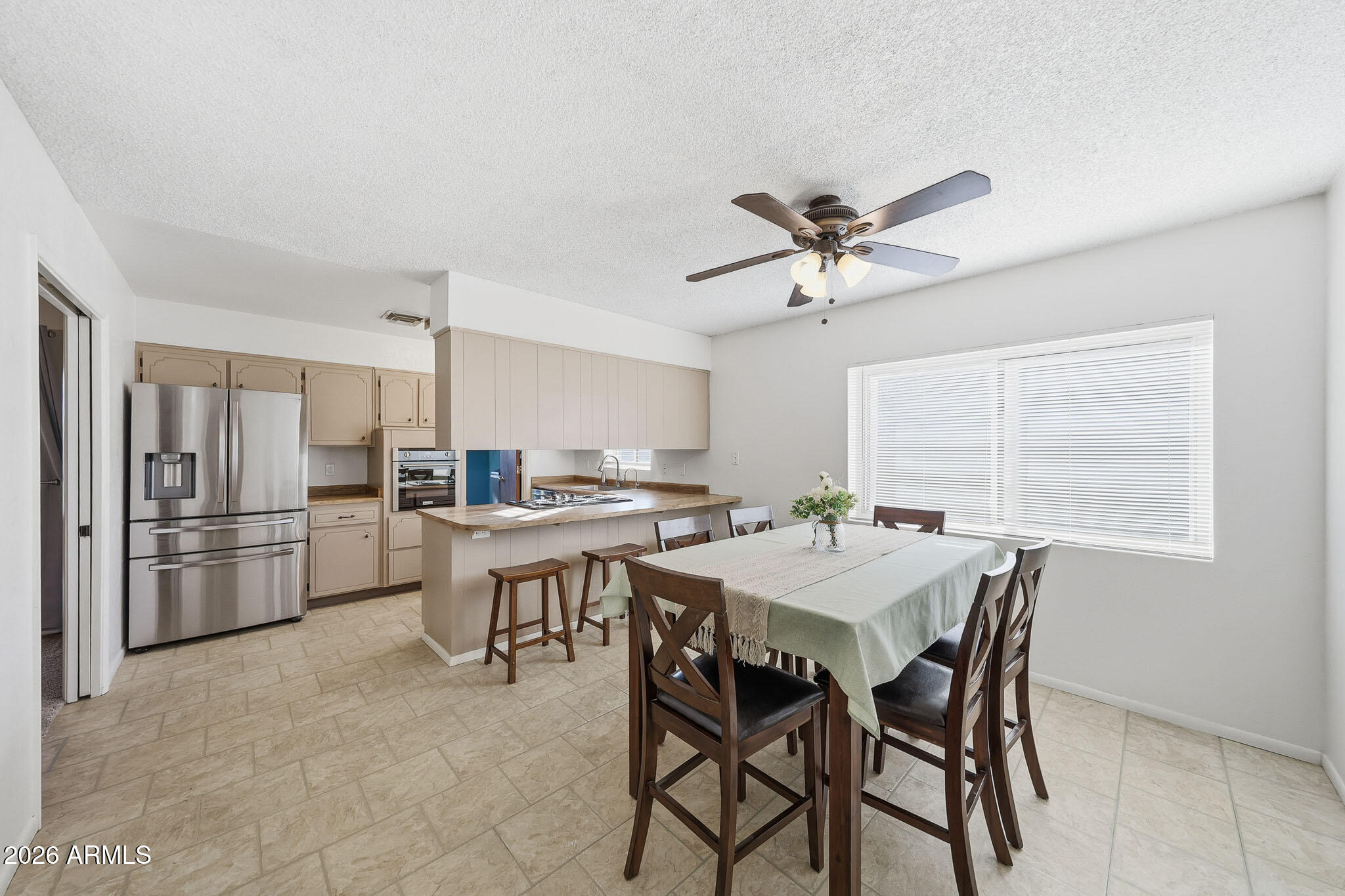 4733 W AIRE LIBRE Avenue