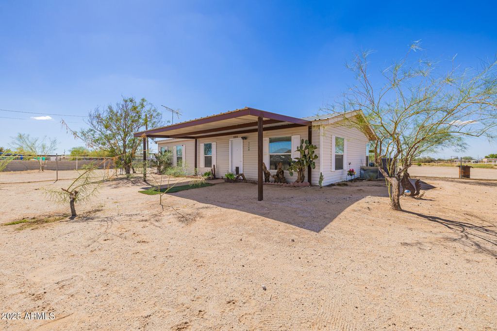 Photo of 1061 S Toltec Buttes Road, Casa Grande, AZ 85194 (MLS # 6928594)