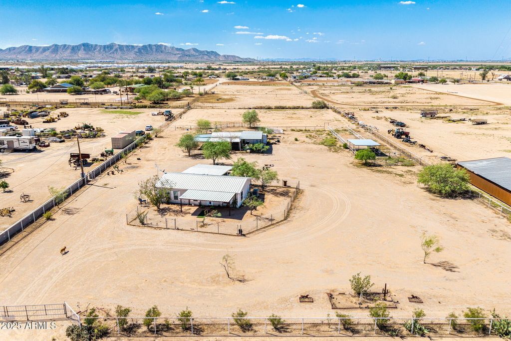 Photo of 1061 S Toltec Buttes Road, Casa Grande, AZ 85194 (MLS # 6928594)