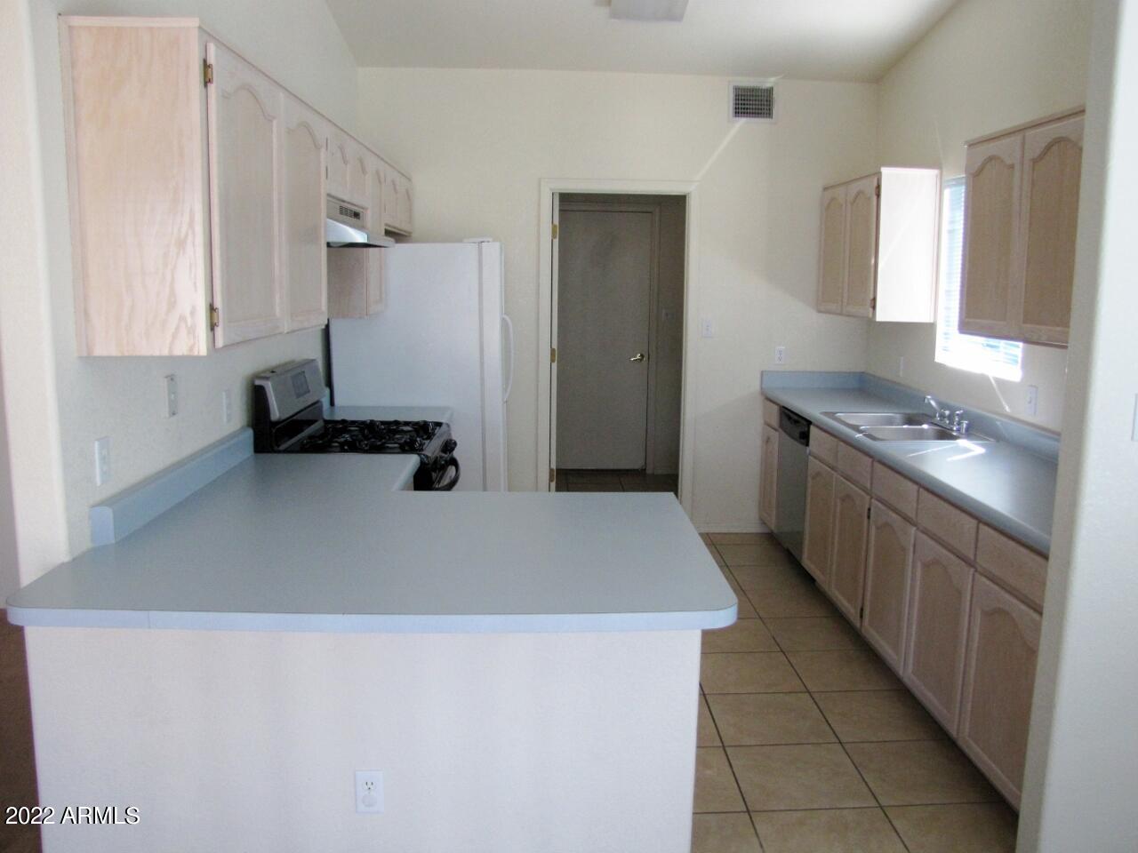 MOUNTAIN RIDGE PHASE 2 - Residential Lease