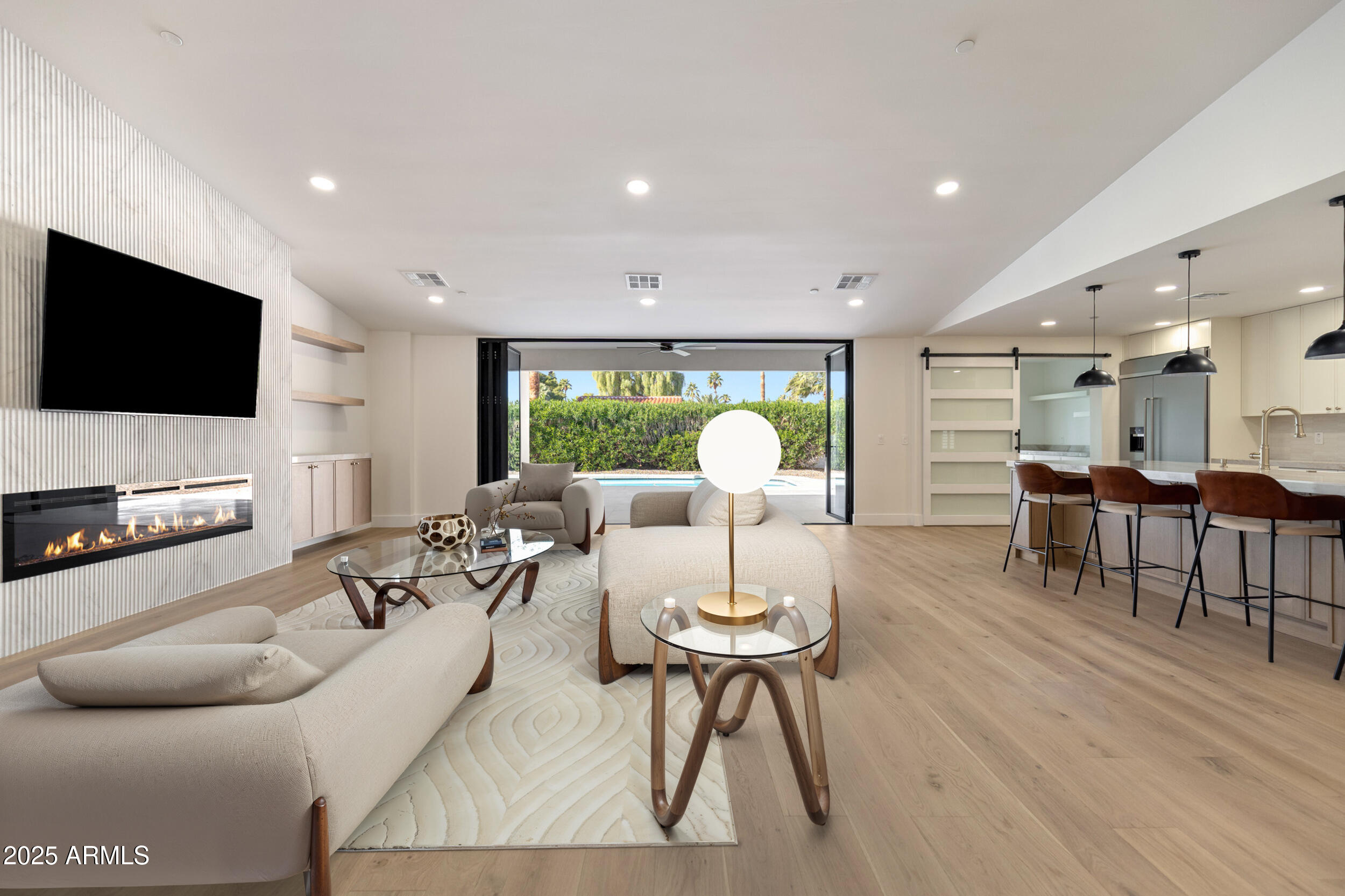 8236 E LIPPIZAN Trail