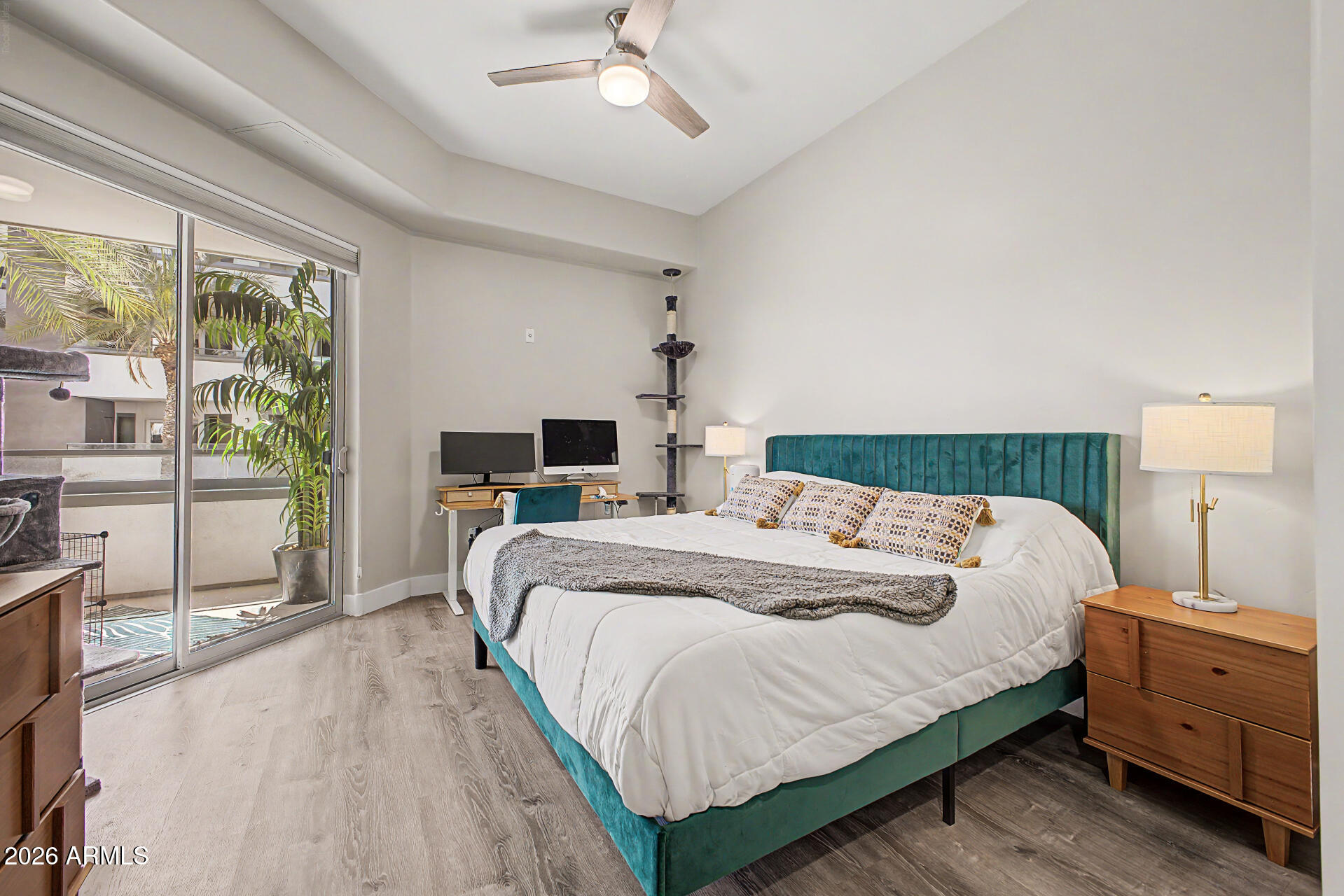 North Shore CONDOMINIUM - Residential