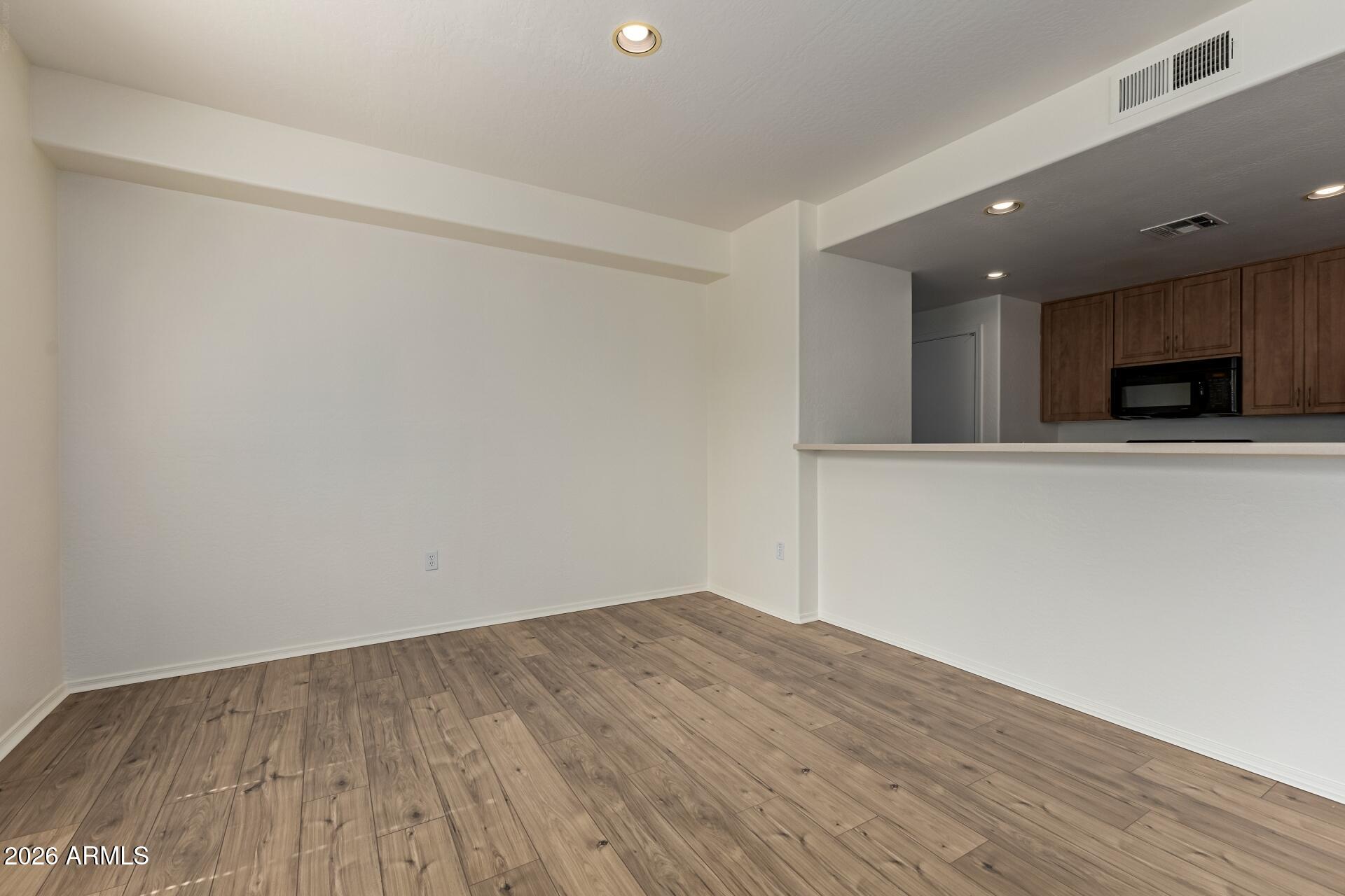 705 W QUEEN CREEK Road 1167