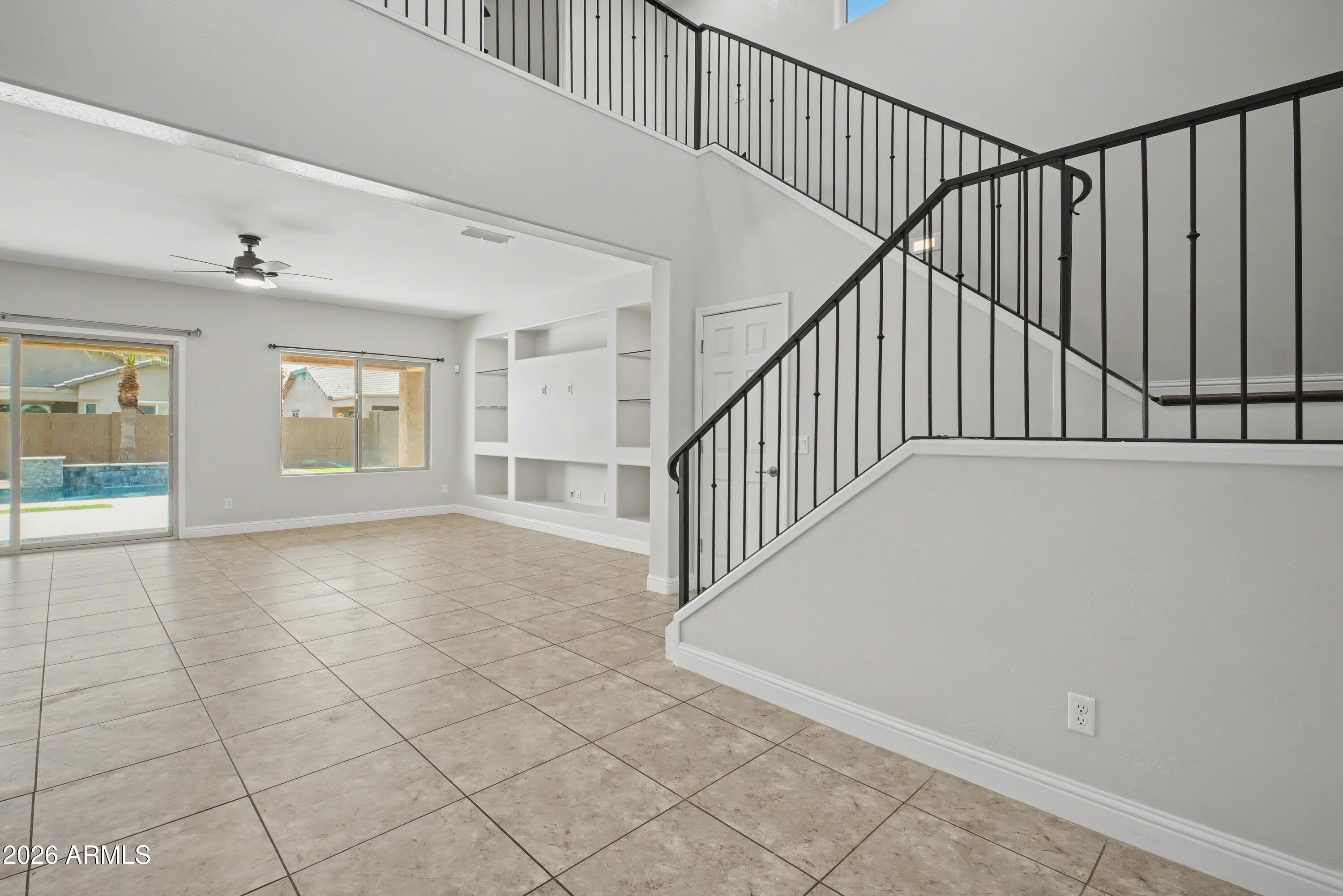 17537 W LILAC Street