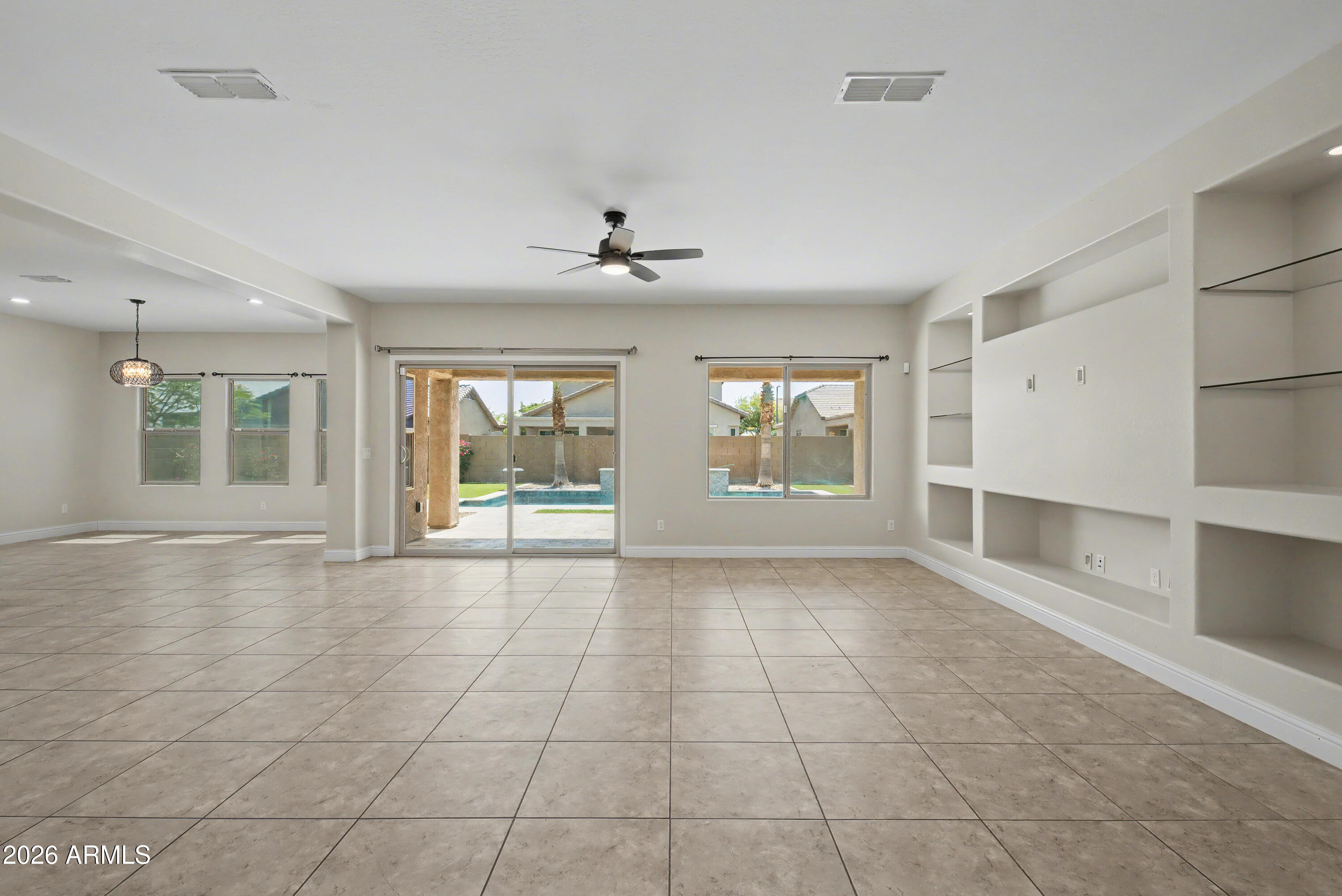 17537 W LILAC Street