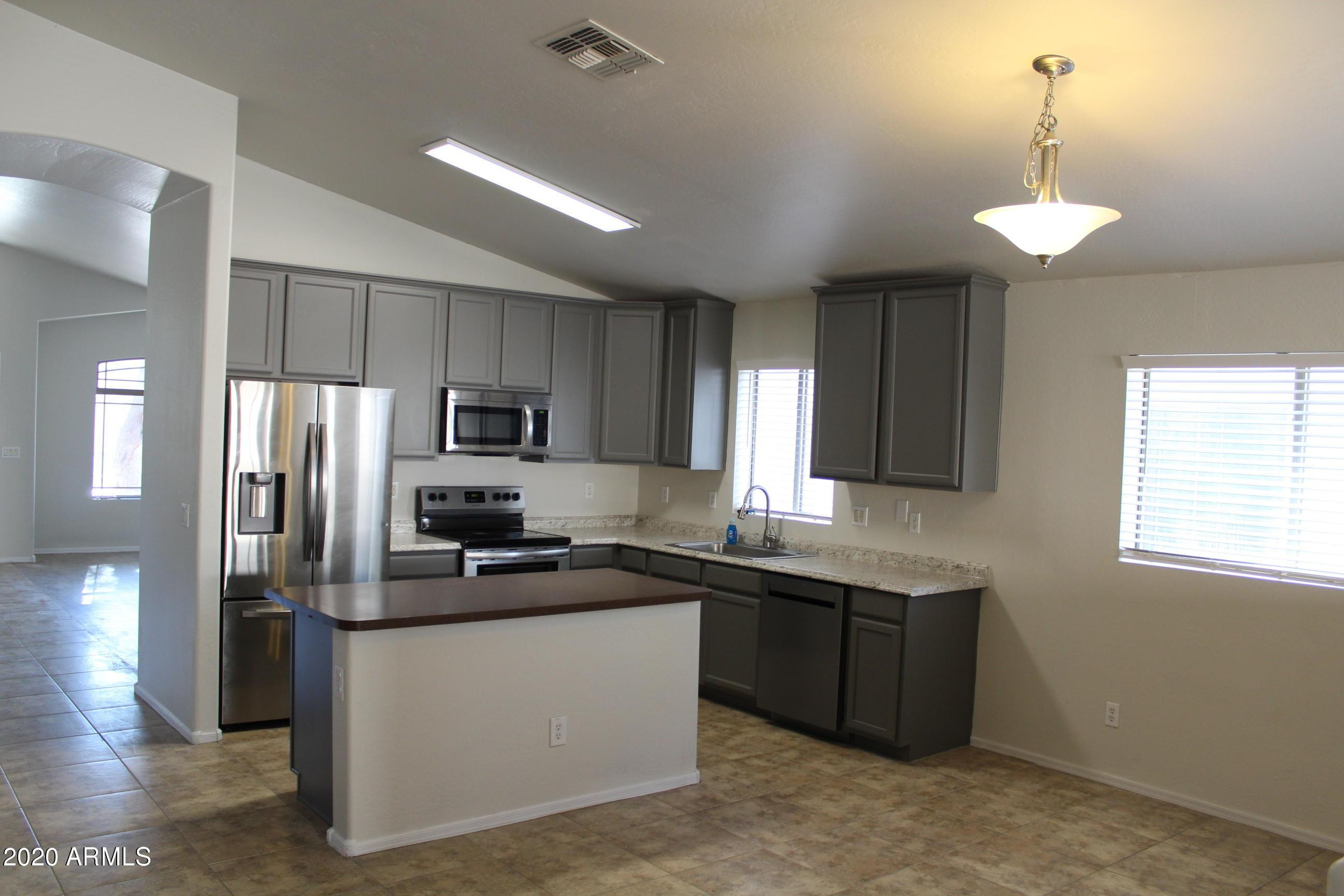43410 W Wild Horse Trail