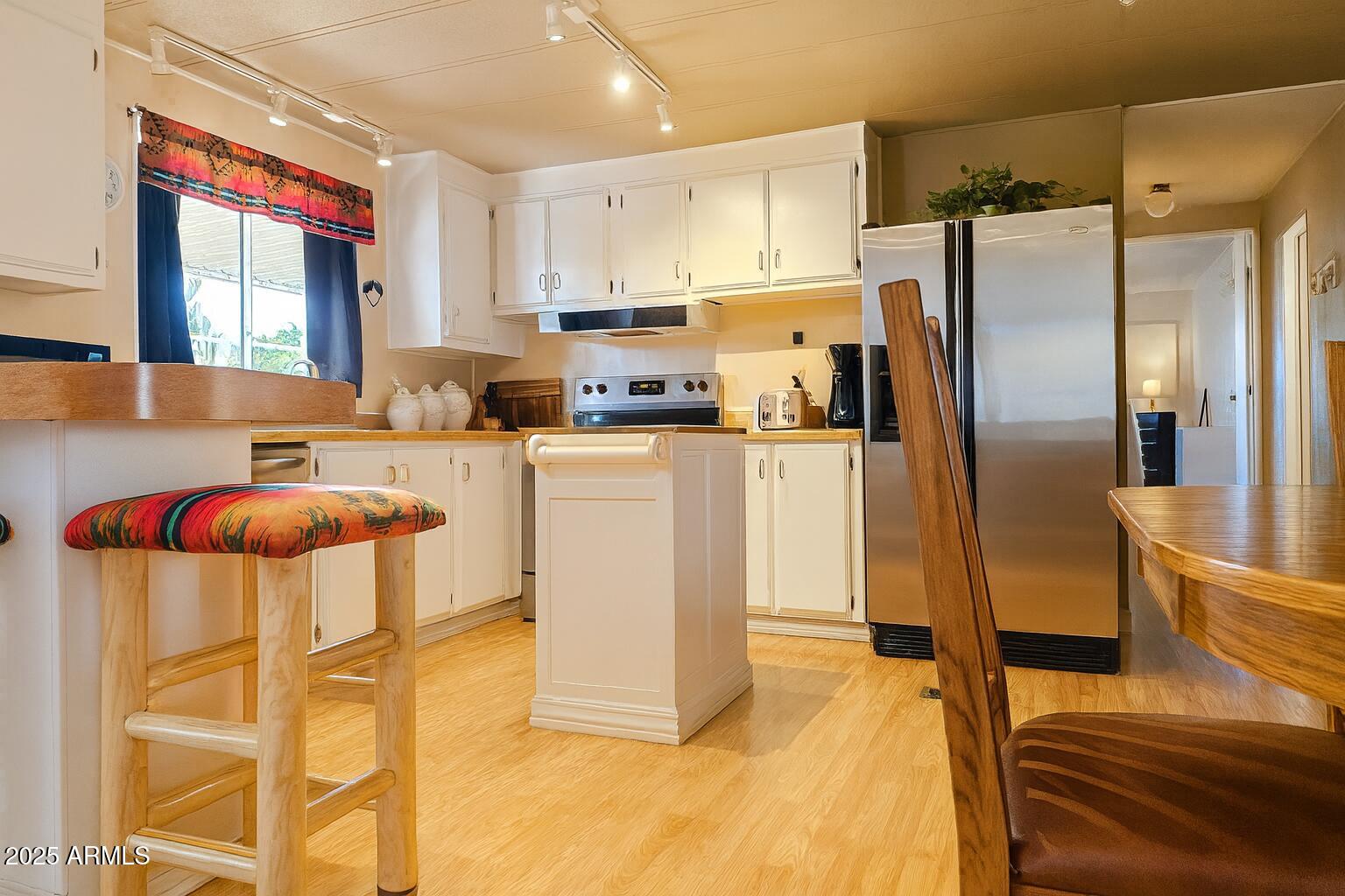 9302 E Broadway Road 150