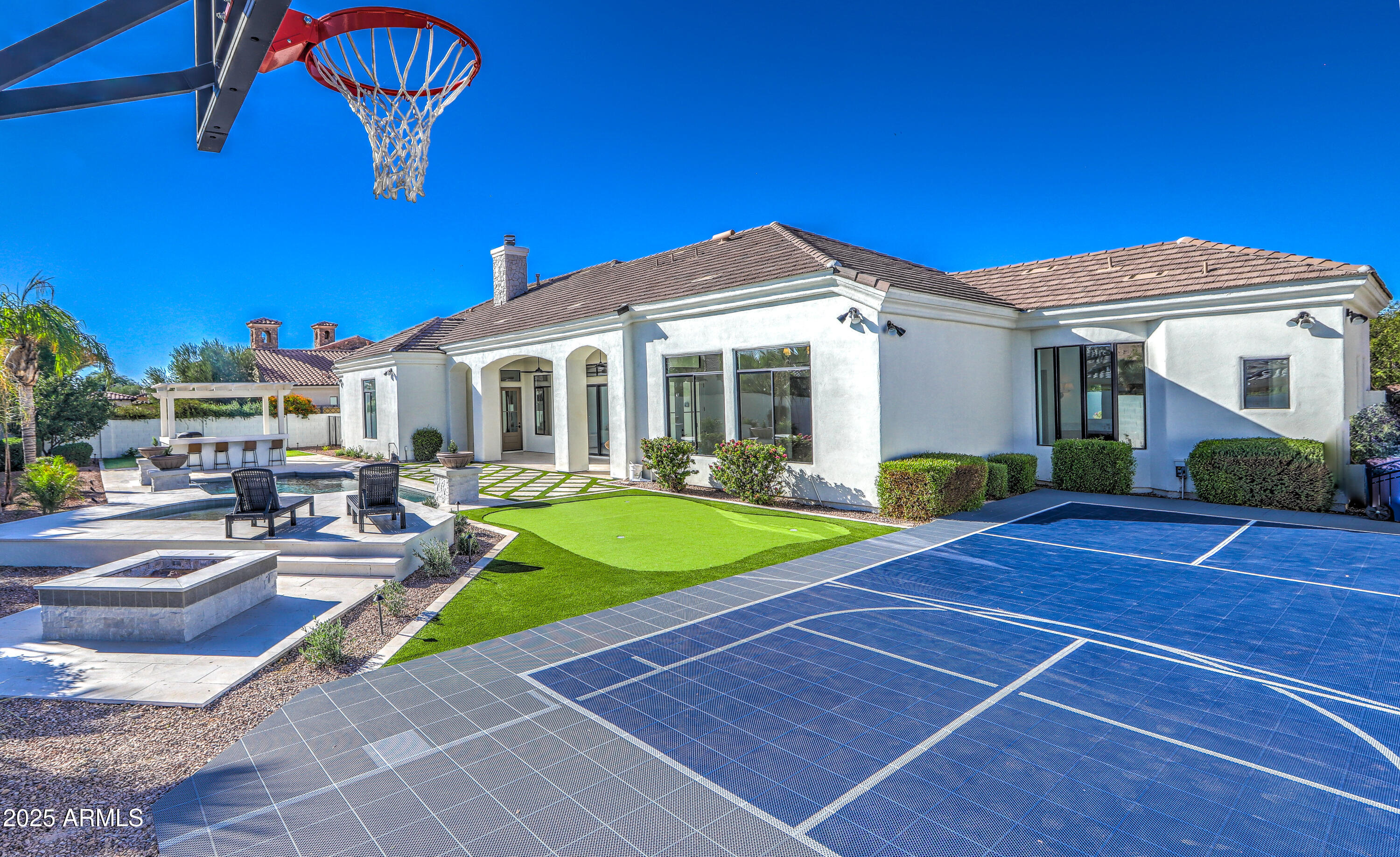 4401 E TAURUS Place