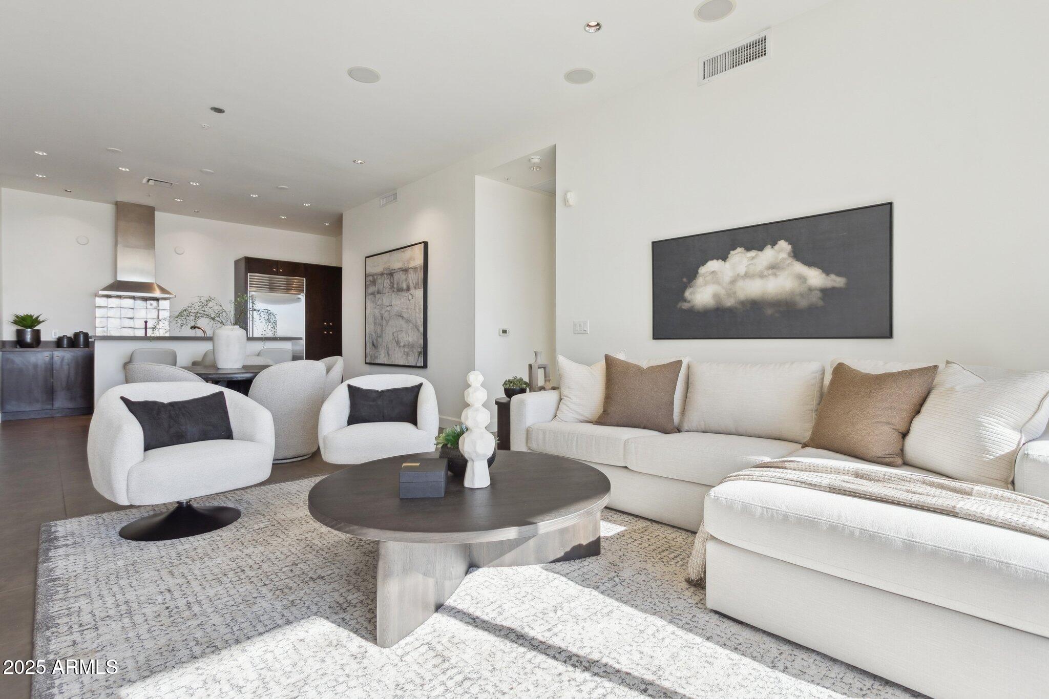 15215 N KIERLAND Boulevard 633