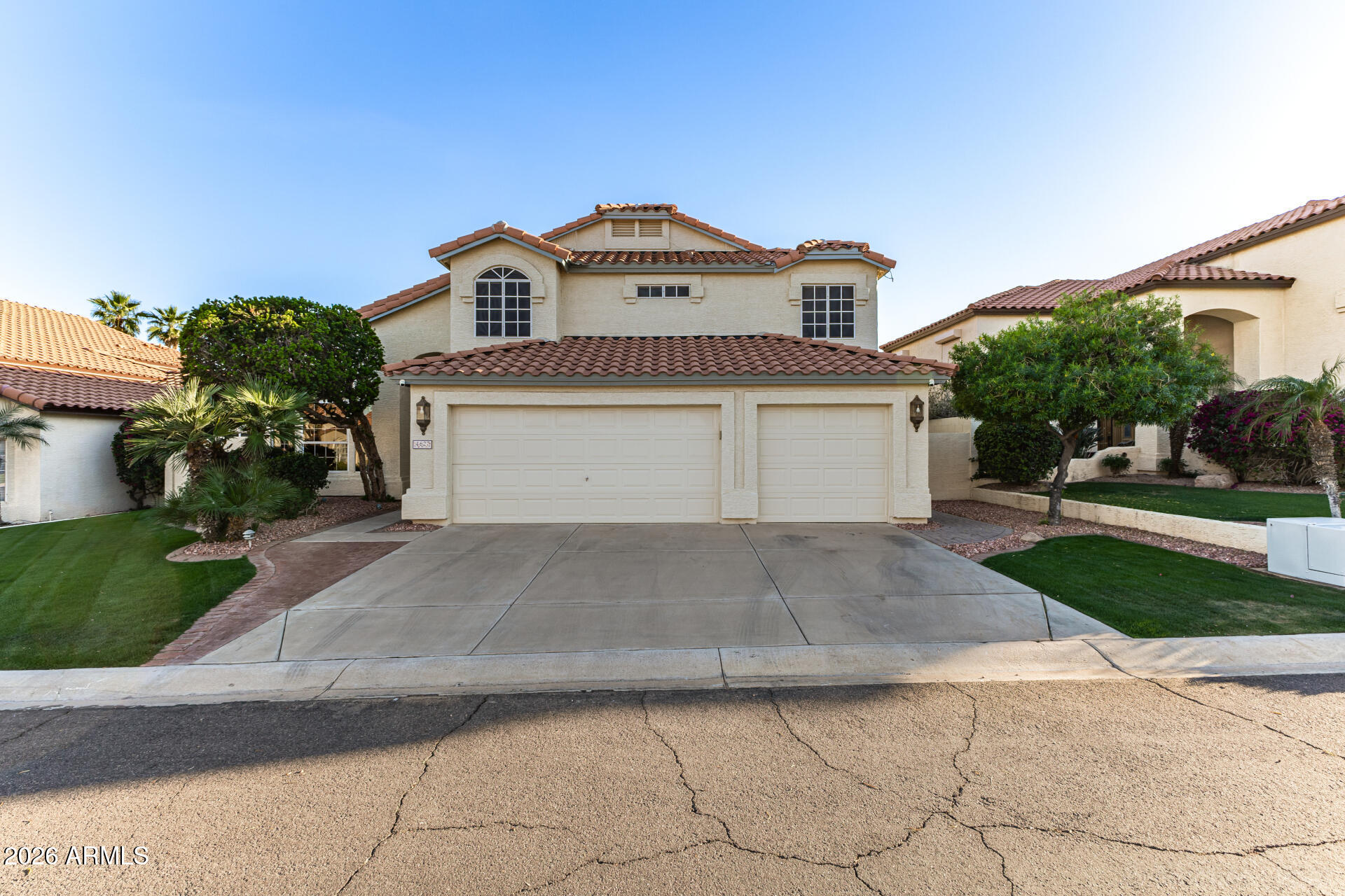 4627 E LA MIRADA Way