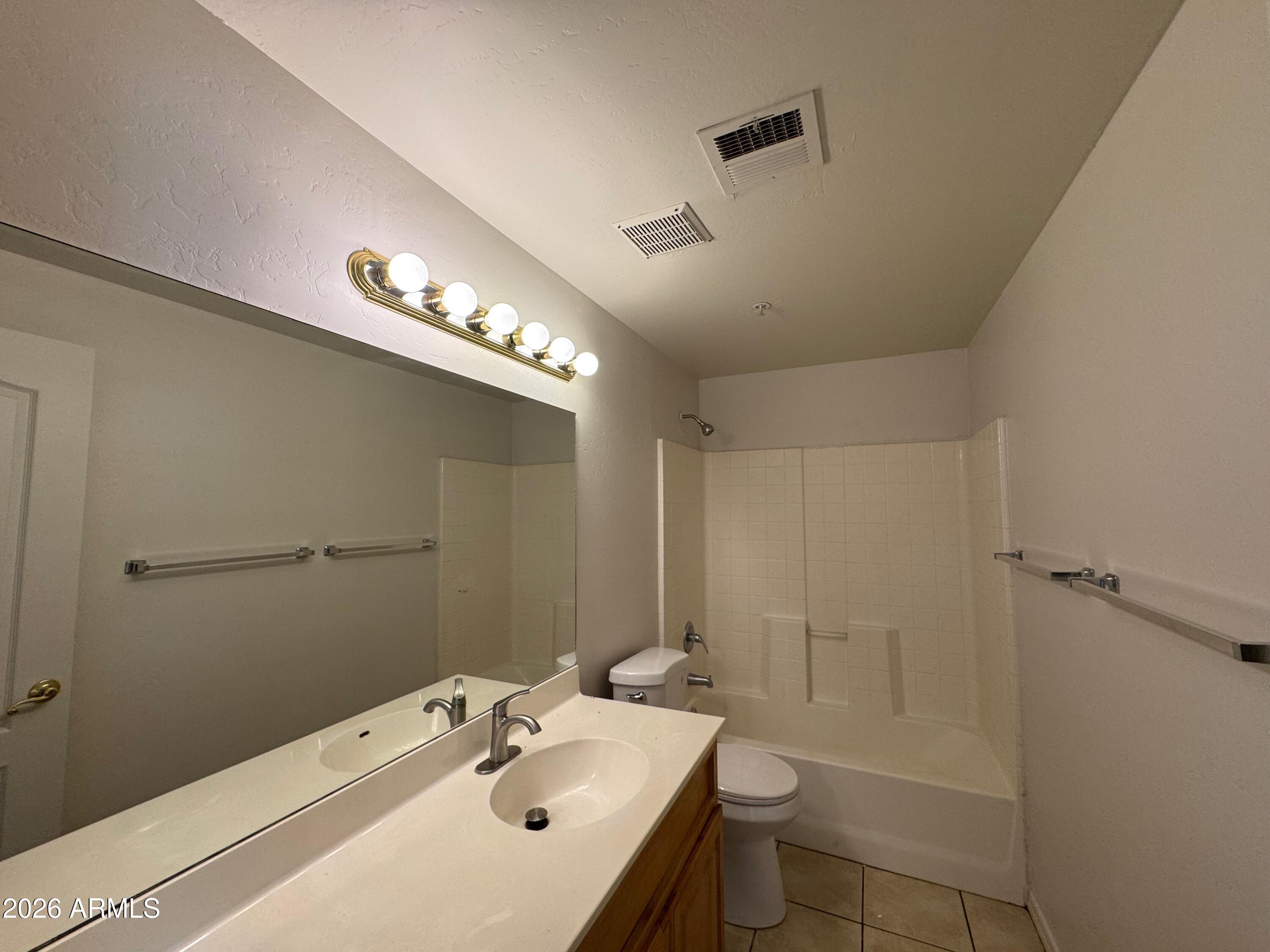 510 W University Drive 208