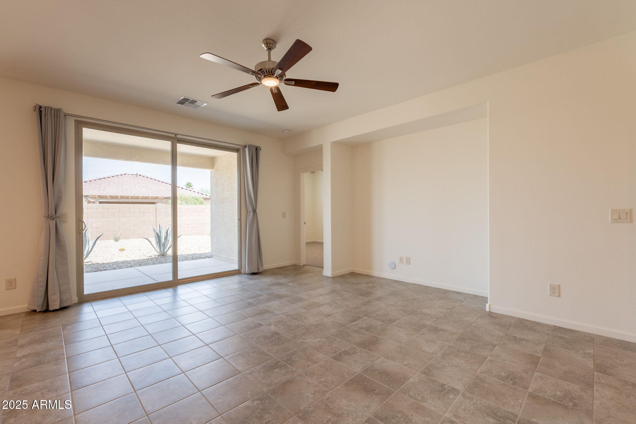 4104 W SPOTTED PONY Way