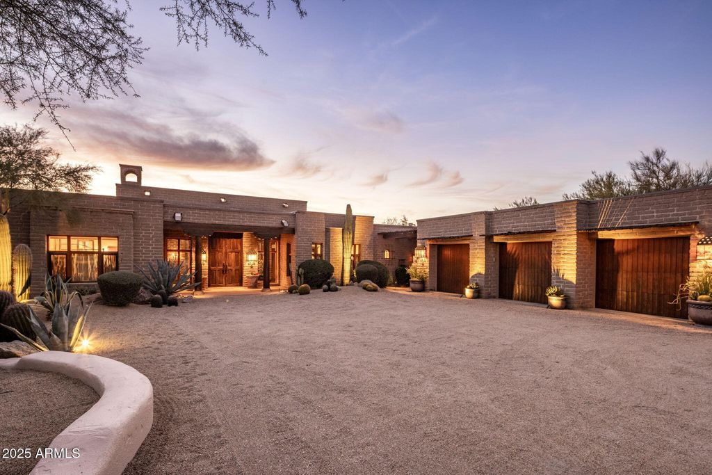 Photo of 30600 N Pima Road #37, Scottsdale, AZ 85266 (MLS # 6943407)