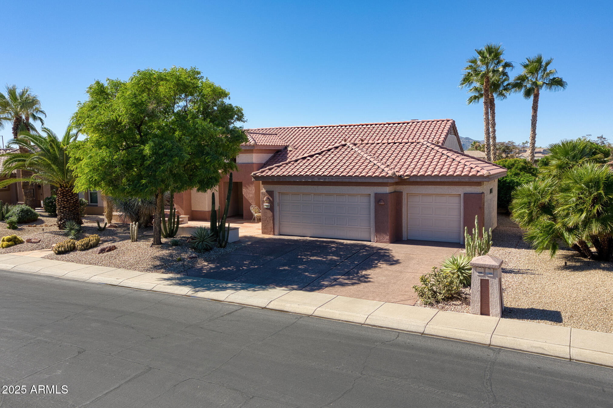 17890 N SADDLE RIDGE Drive