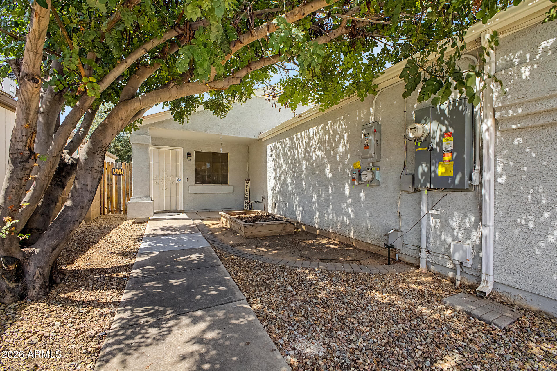 2863 W MURIEL Drive