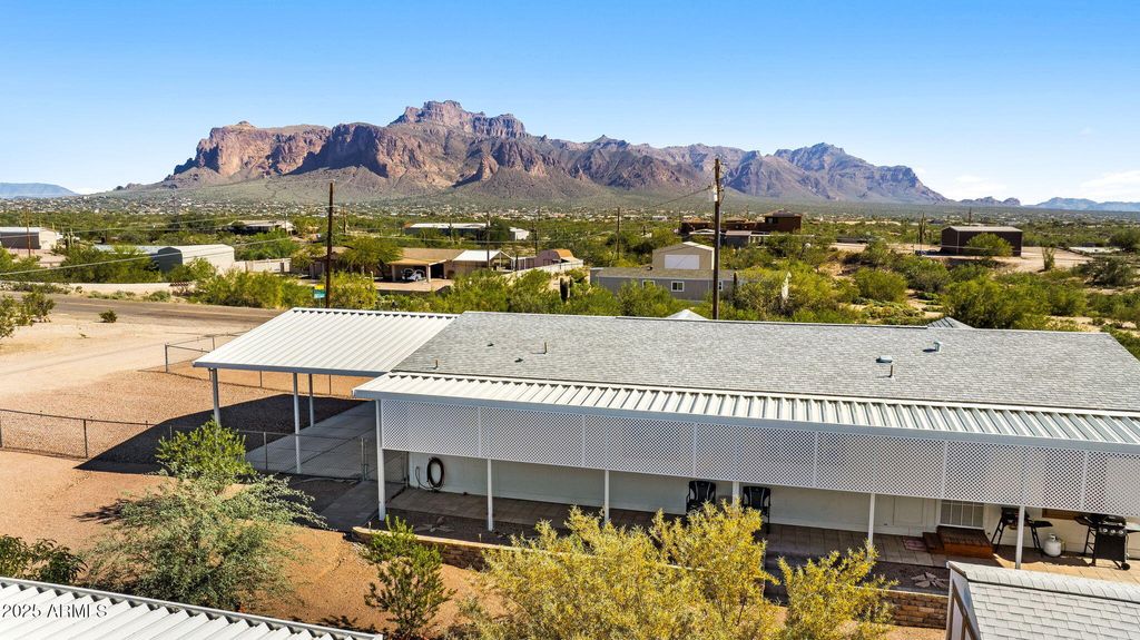Photo of 126 S Hilton Road, Apache Junction, AZ 85119 (MLS # 6942837)