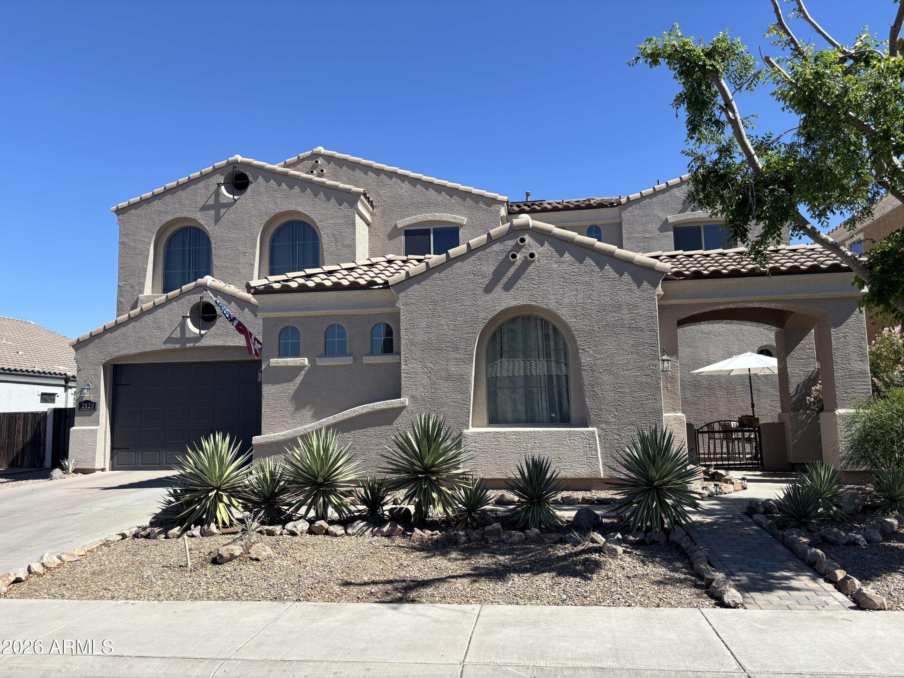 LOS PORTALES - Residential