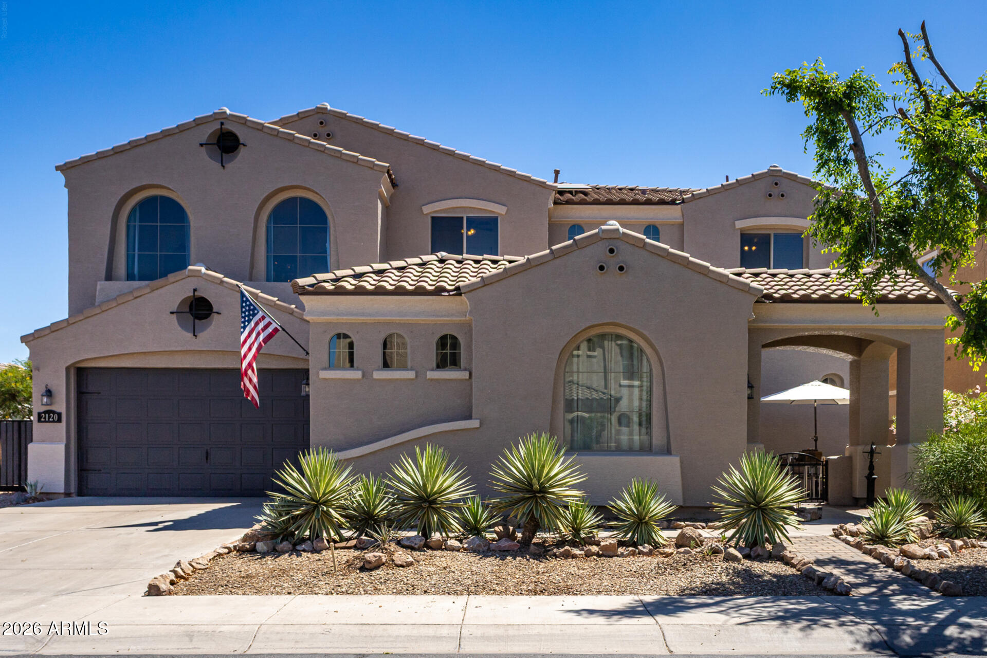 LOS PORTALES - Residential