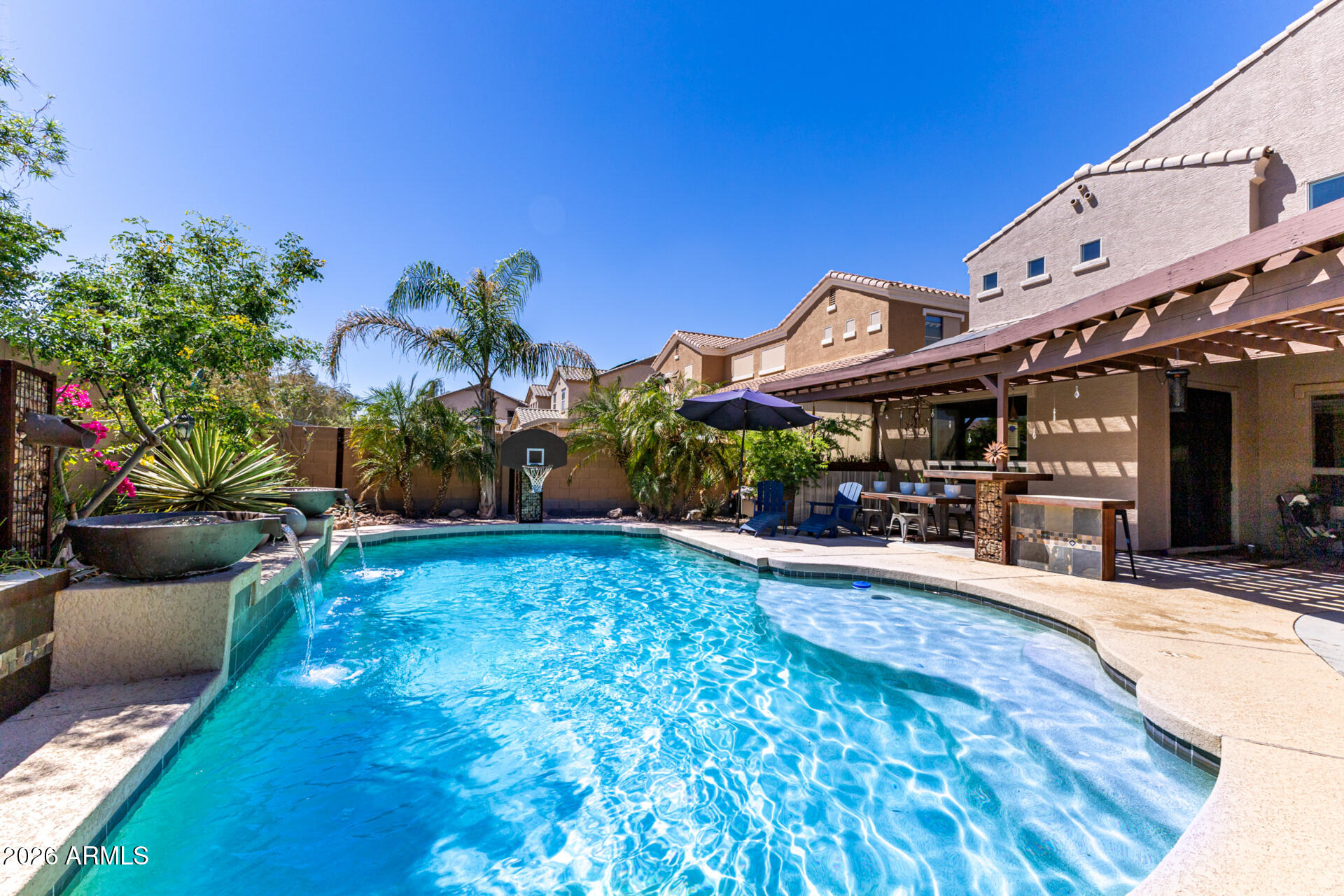 LOS PORTALES - Residential