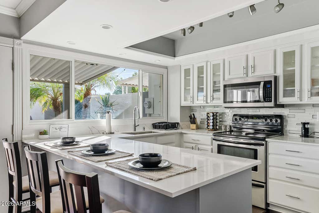 Photo of 8242 E Orange Blossom Lane, Scottsdale, AZ 85250 (MLS # 7056784)