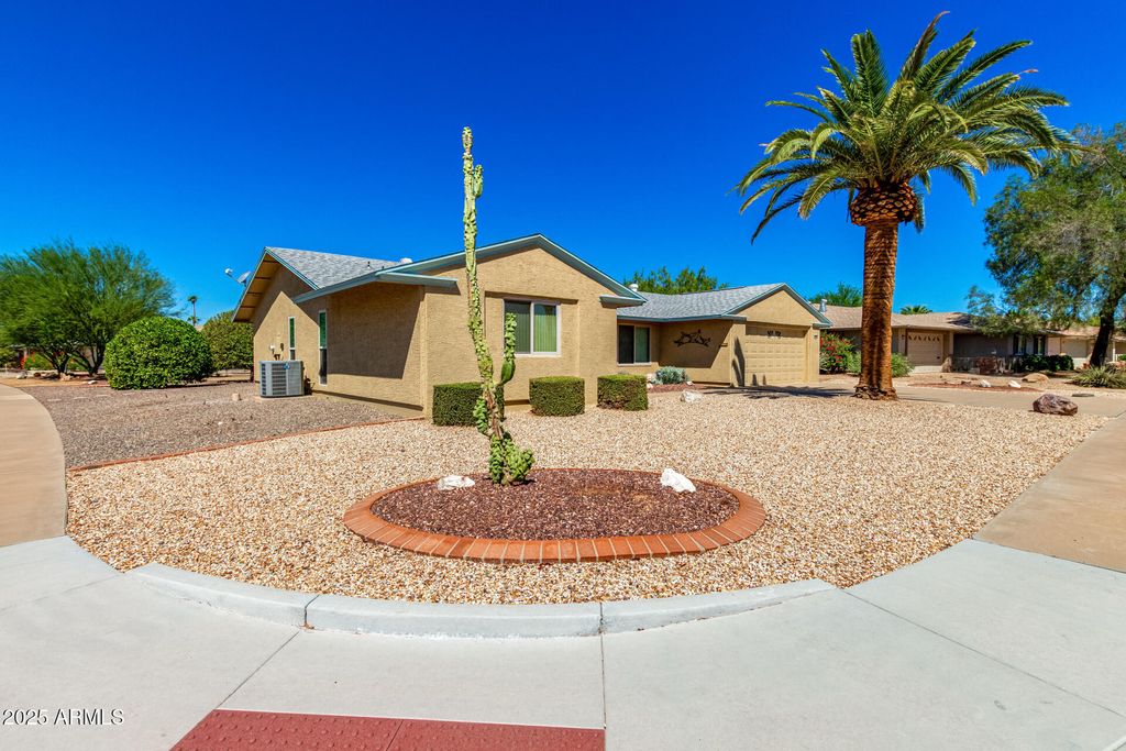 Photo of 15410 N Ridgeview Road, Sun City, AZ 85351 (MLS # 6924425)