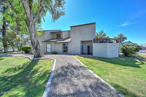 Property photo of 202 E Betty Elyse Lane, Phoenix, AZ 85022