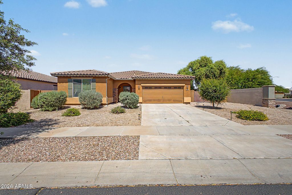 Photo of 7564 W Berridge Lane, Glendale, AZ 85303 (MLS # 7011167)