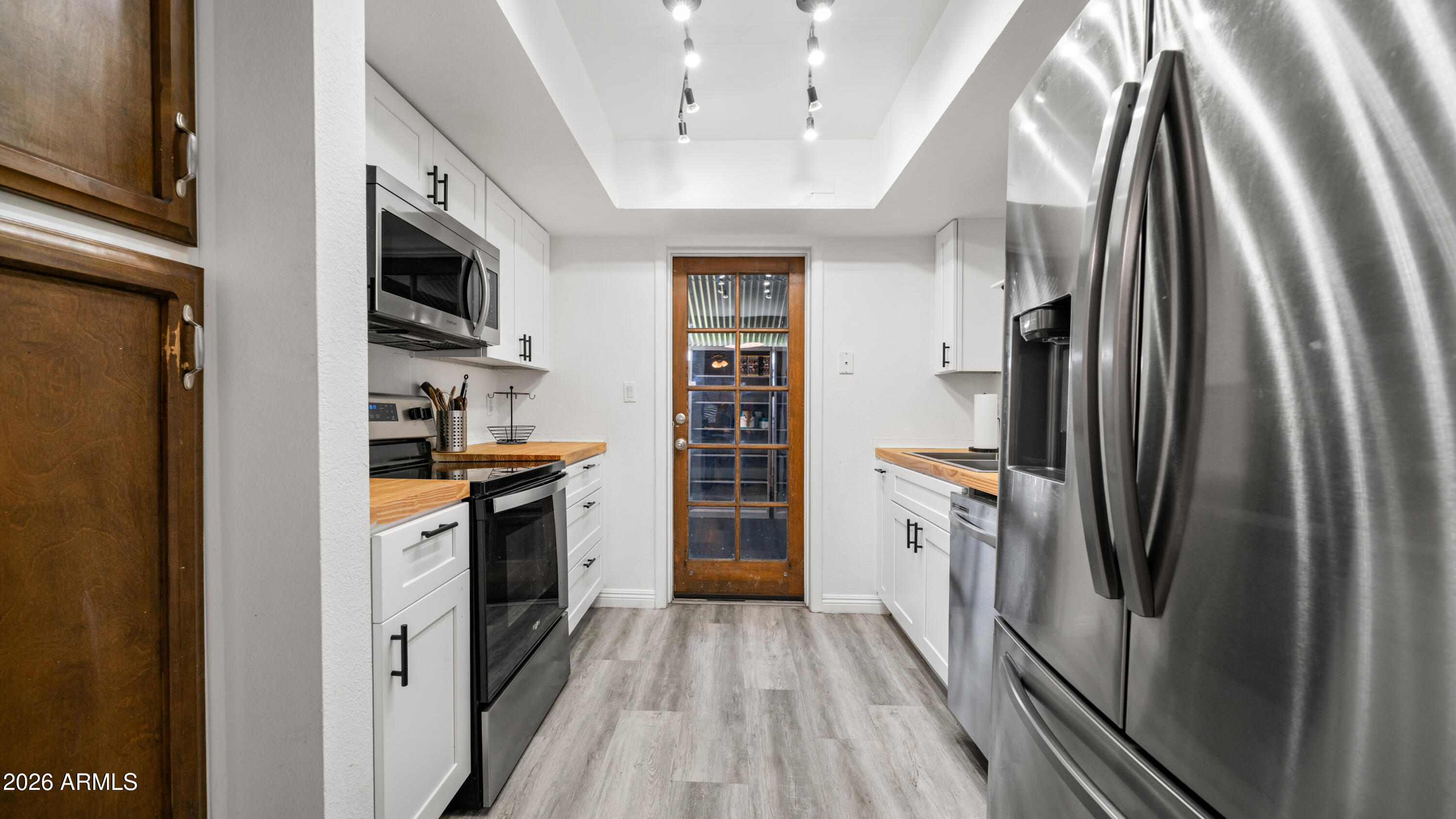 1927 E HAMPTON Avenue 115