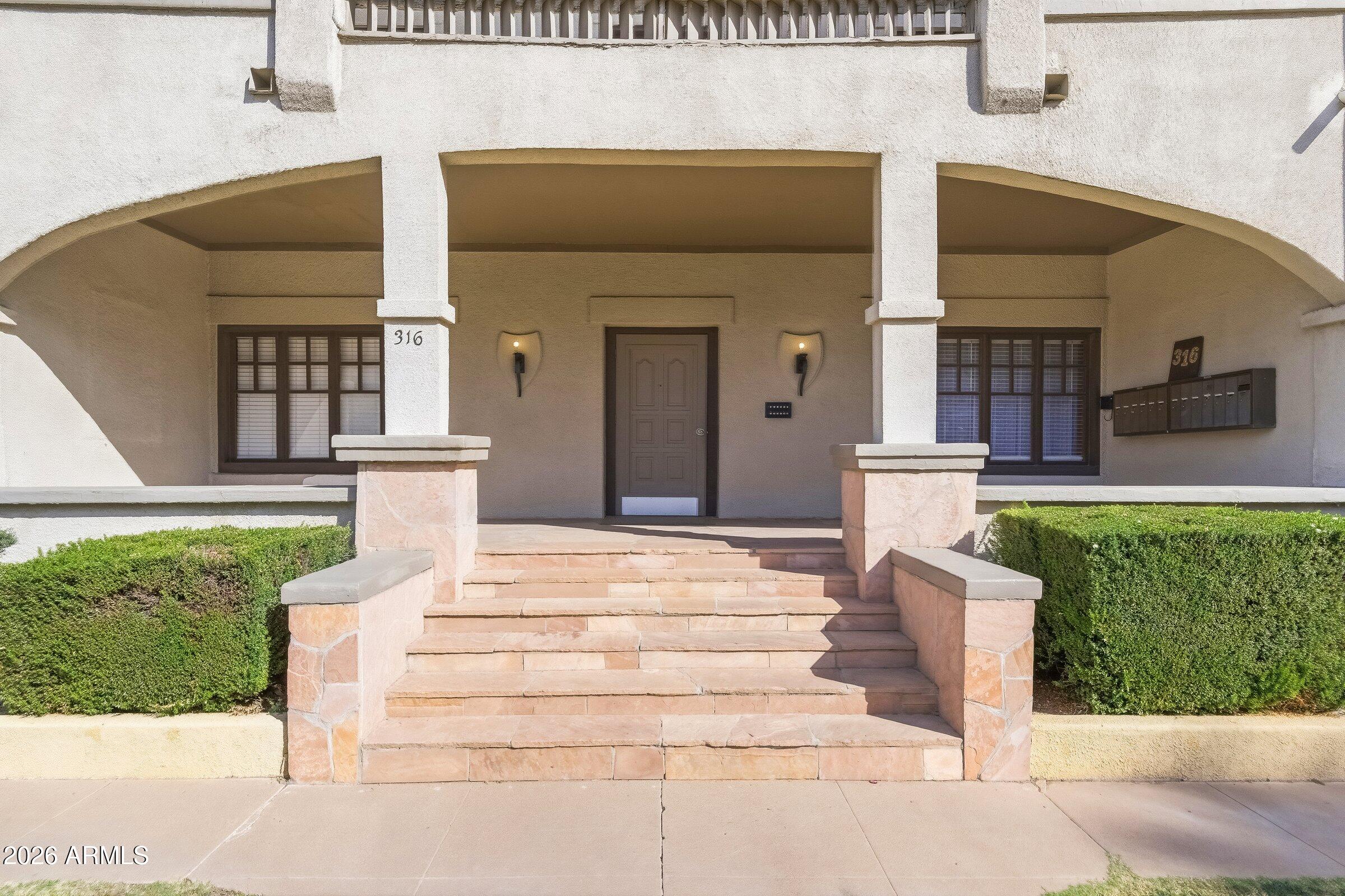 314 W ROOSEVELT Street