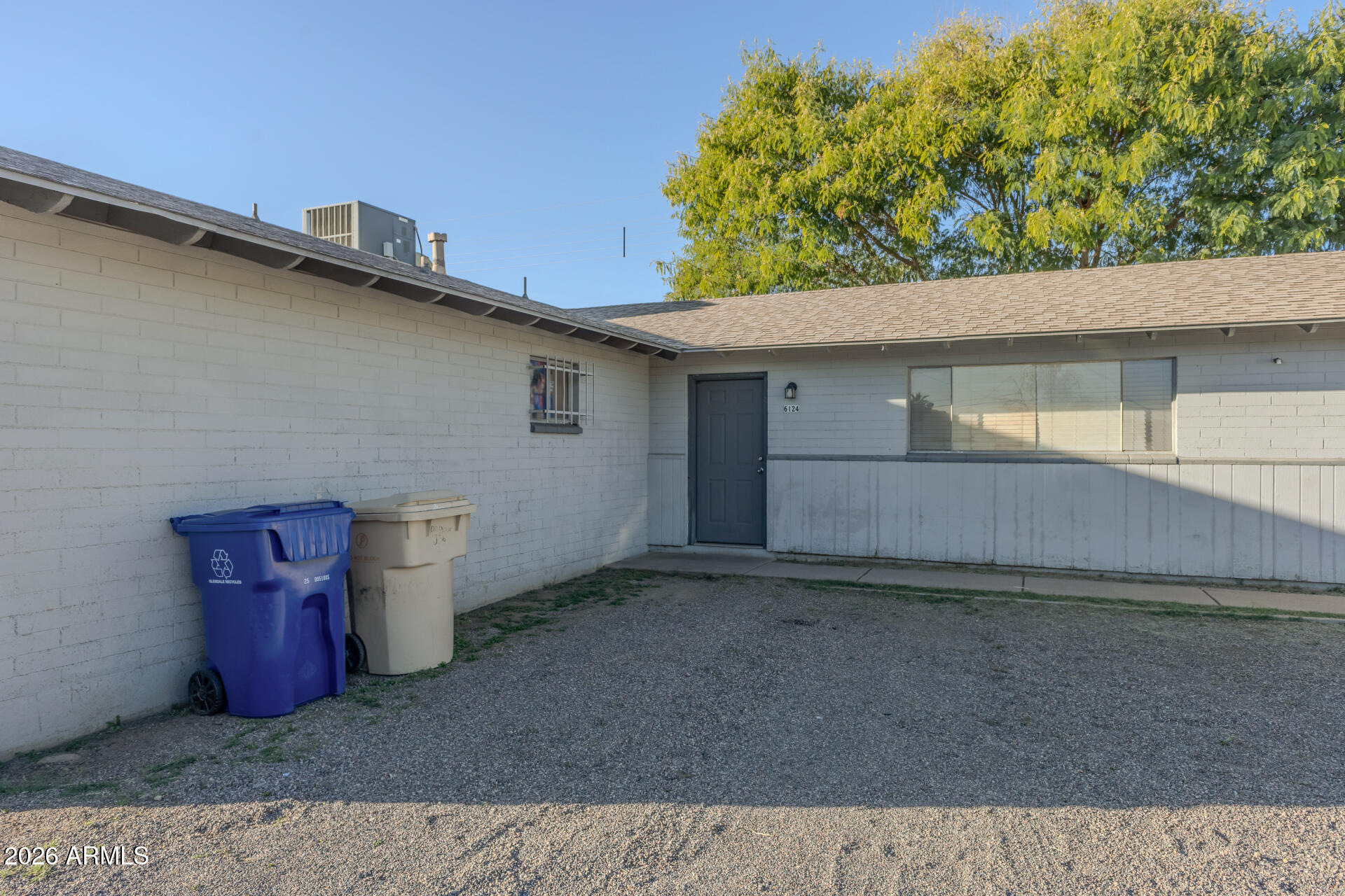 6124 W OREGON Avenue