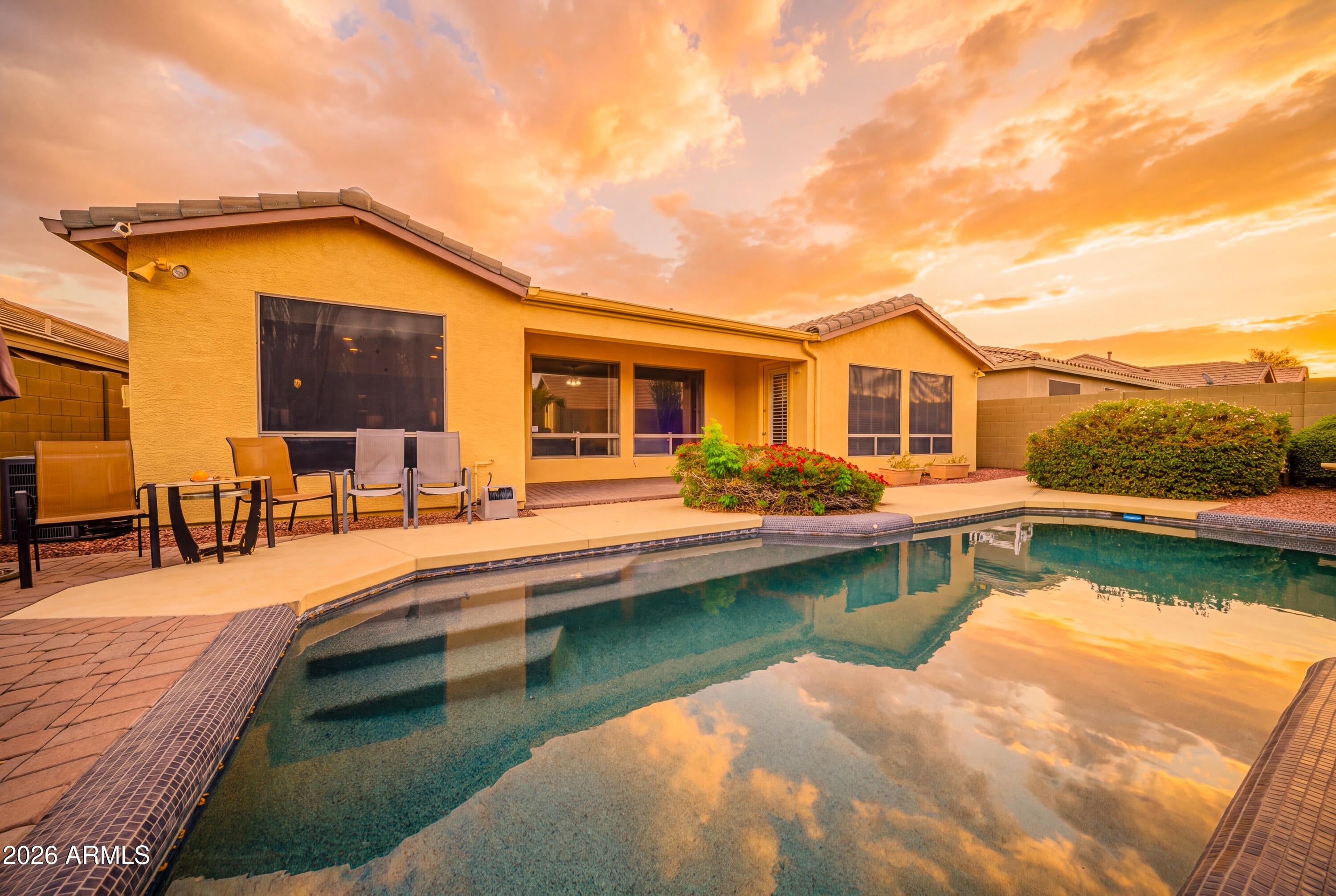 3329 W MORSE Drive