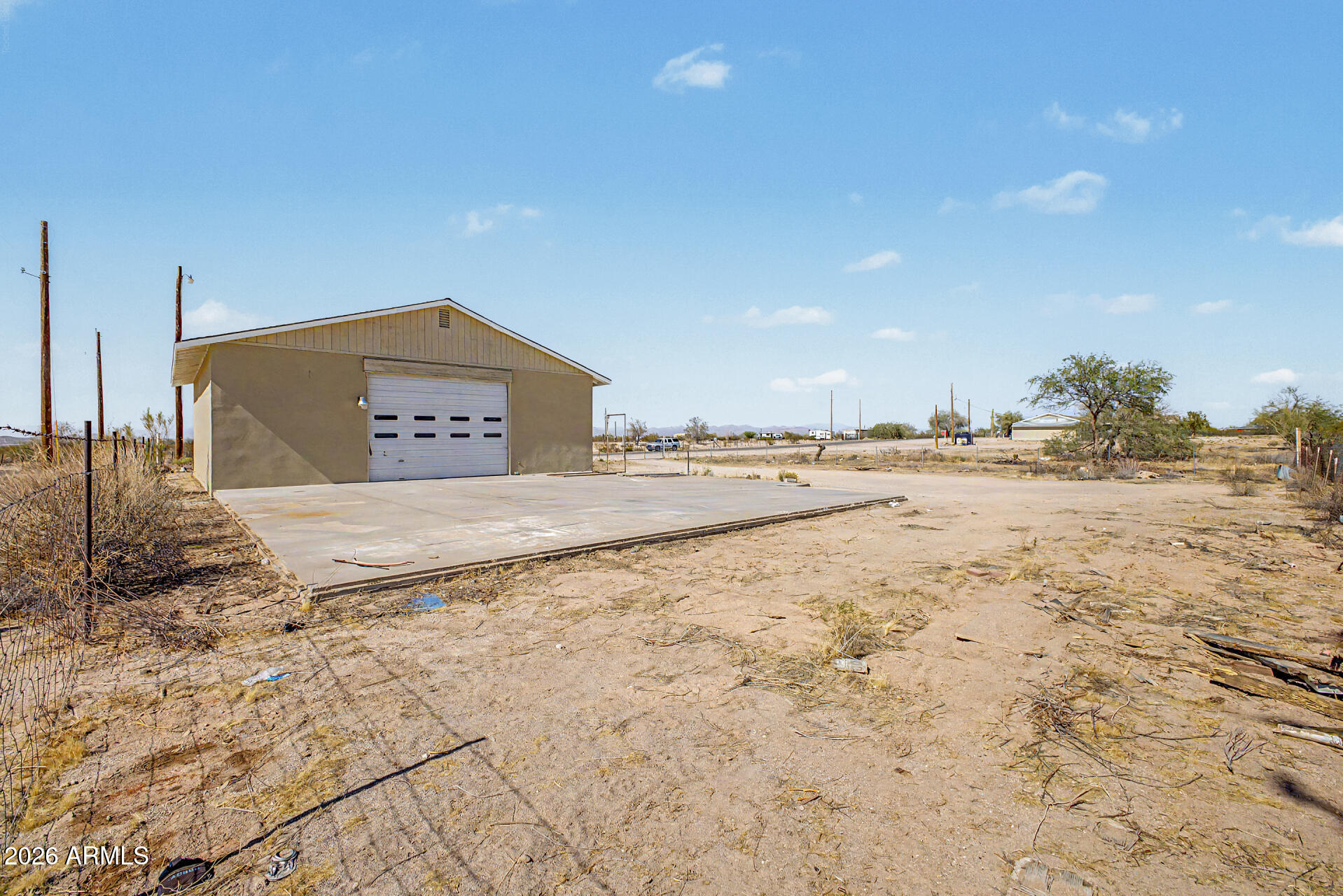 20221 E MAYFIELD Road