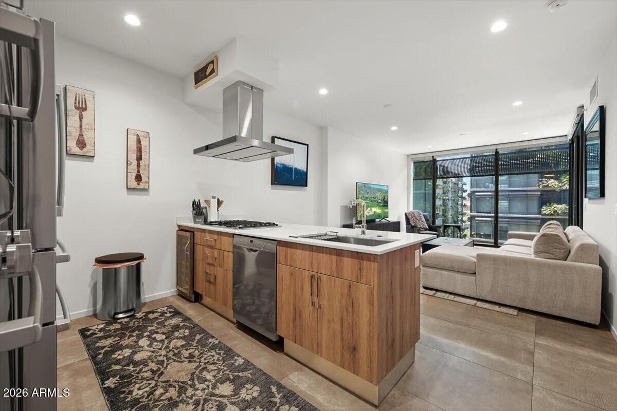 7180 E KIERLAND Boulevard 702
