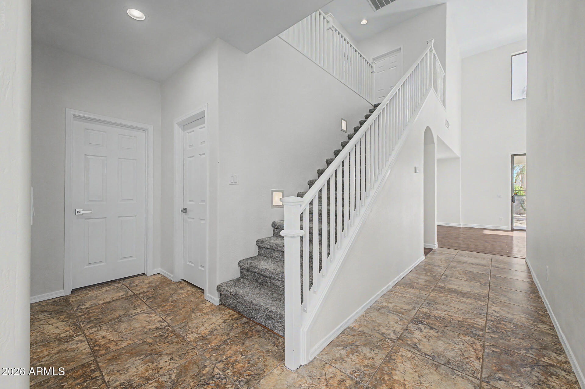 3337 W KING Drive